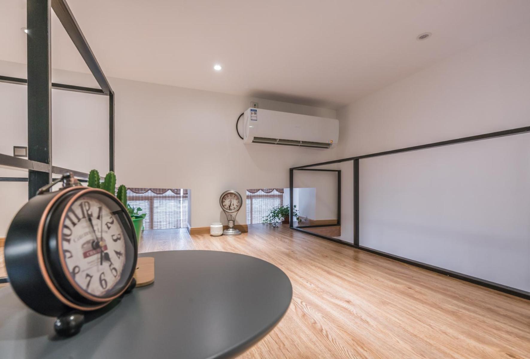 Apartment Hills&xing 1883 Family With 3bedrooms Near Line2 West Nanjing Rd Shanghai