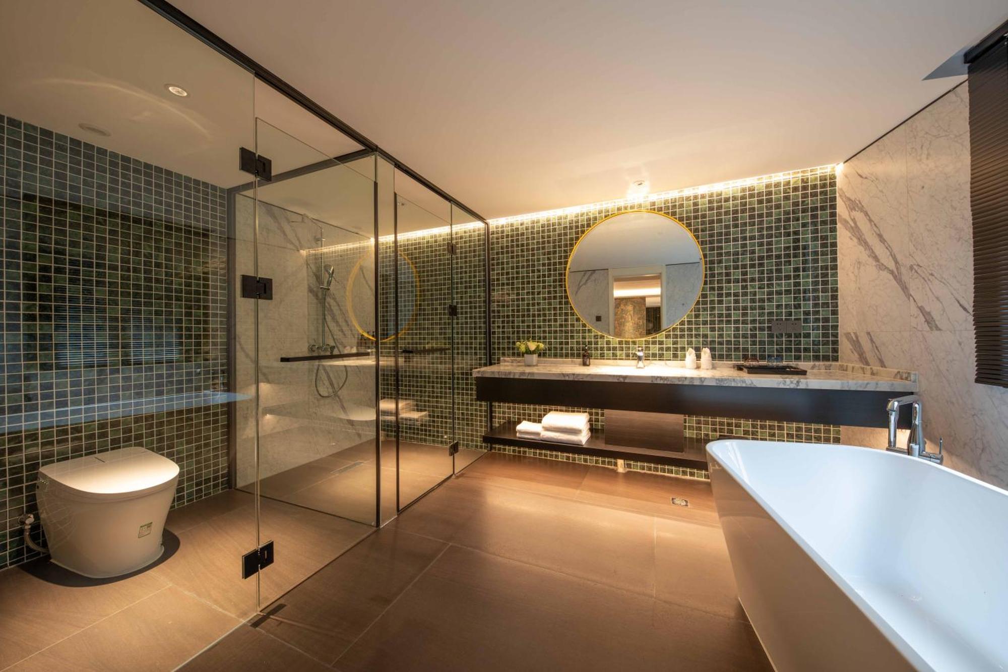 Hotel Jinglai Bushe Bund Nanjing West Road 4*