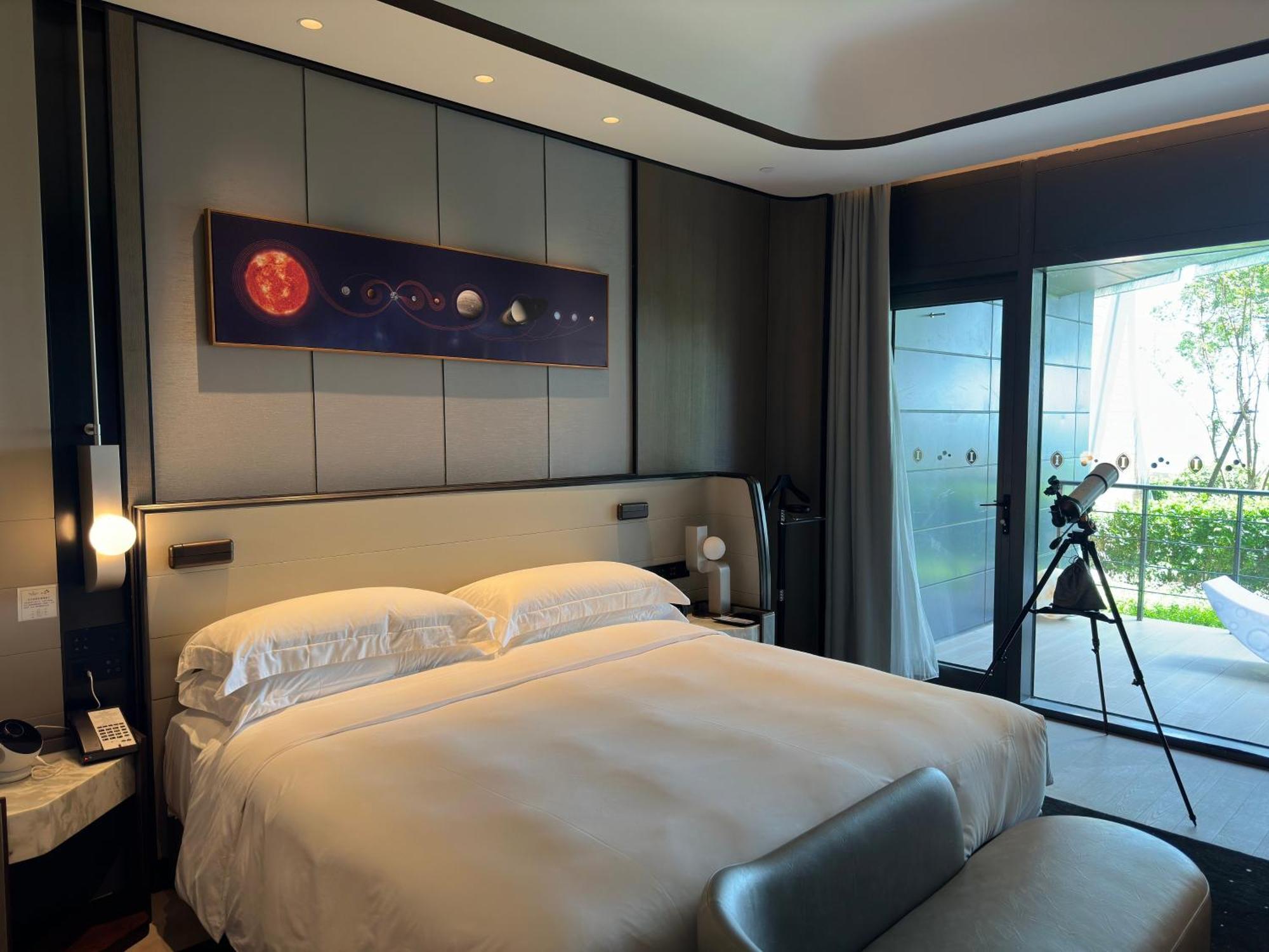 Intercontinental Shanghai Harbour By Ihg Resort 5*
