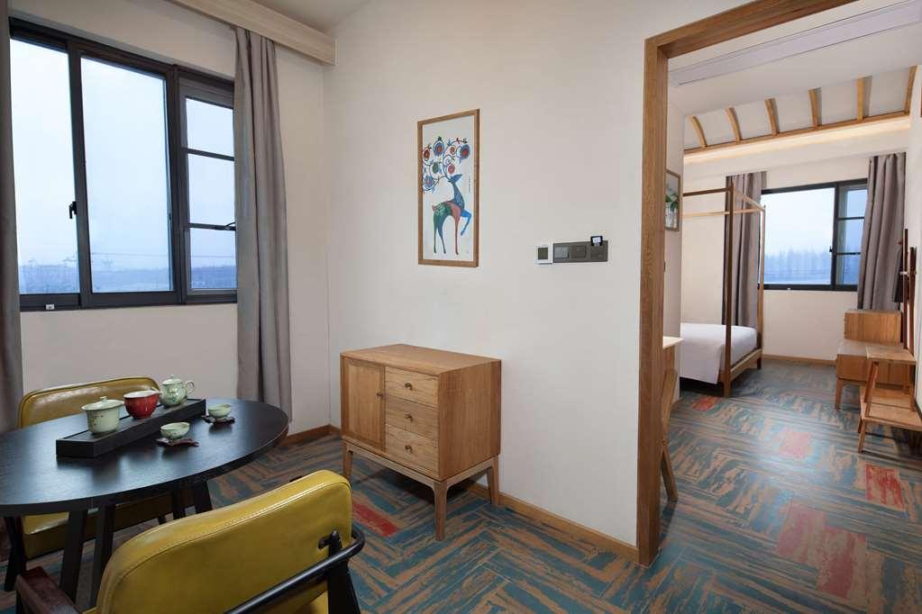 Hotel Ramada Encore By Wyndham Pudong Airport
