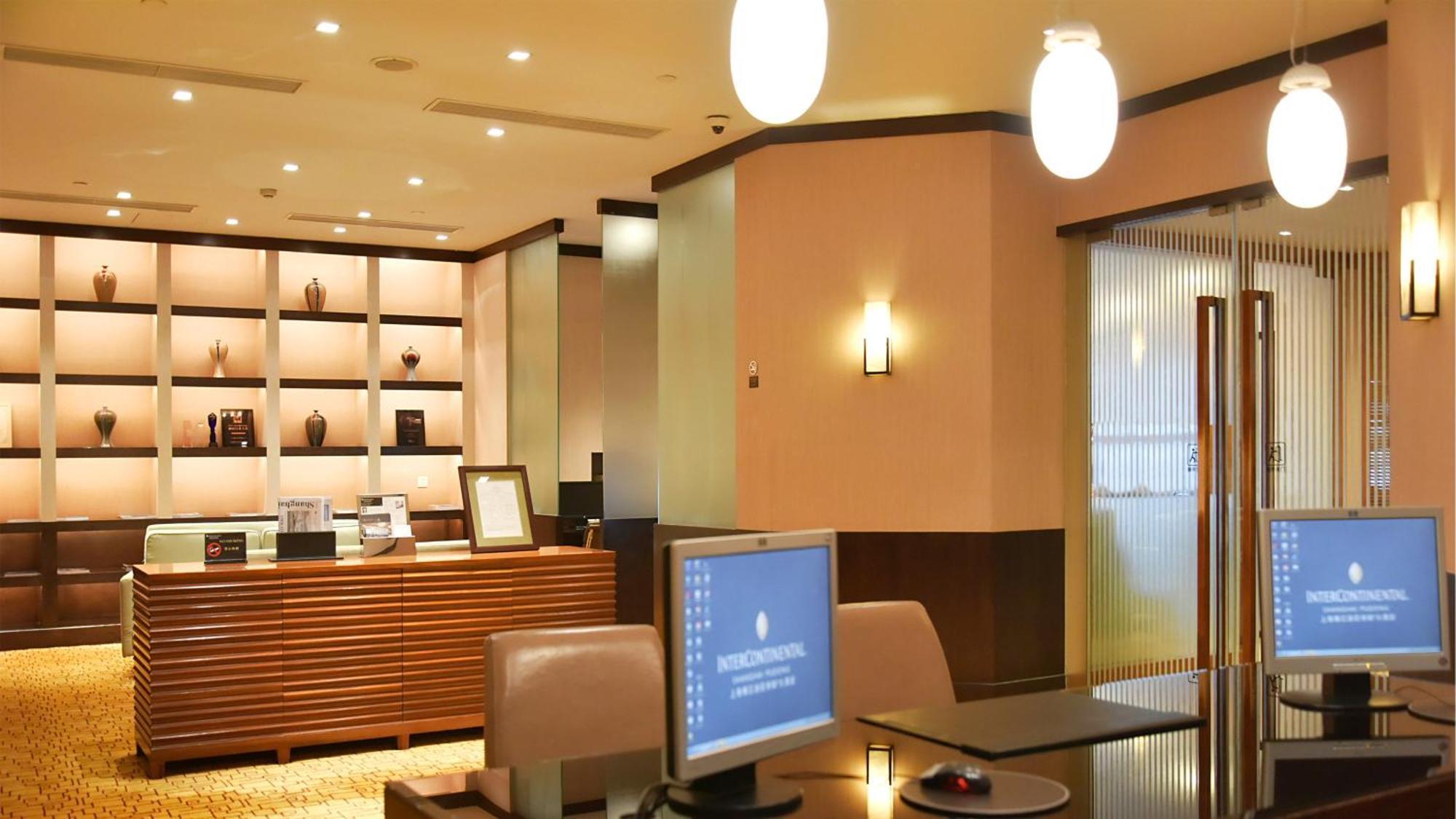 Hotel Intercontinental Pudong By Ihg Shanghai