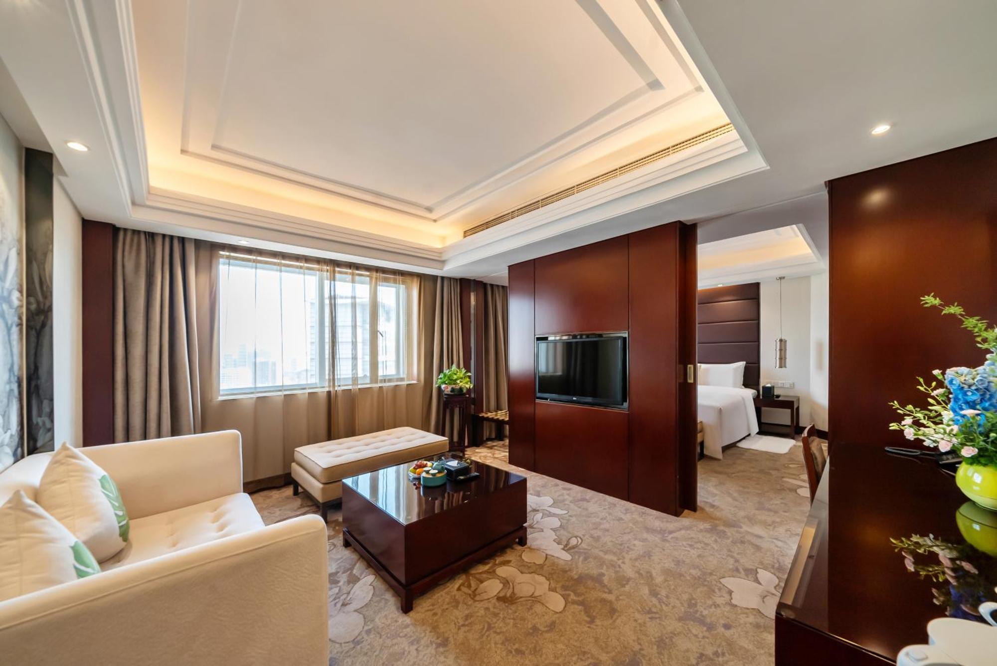 Hotel Guangdong - Free Self-service Laundry
