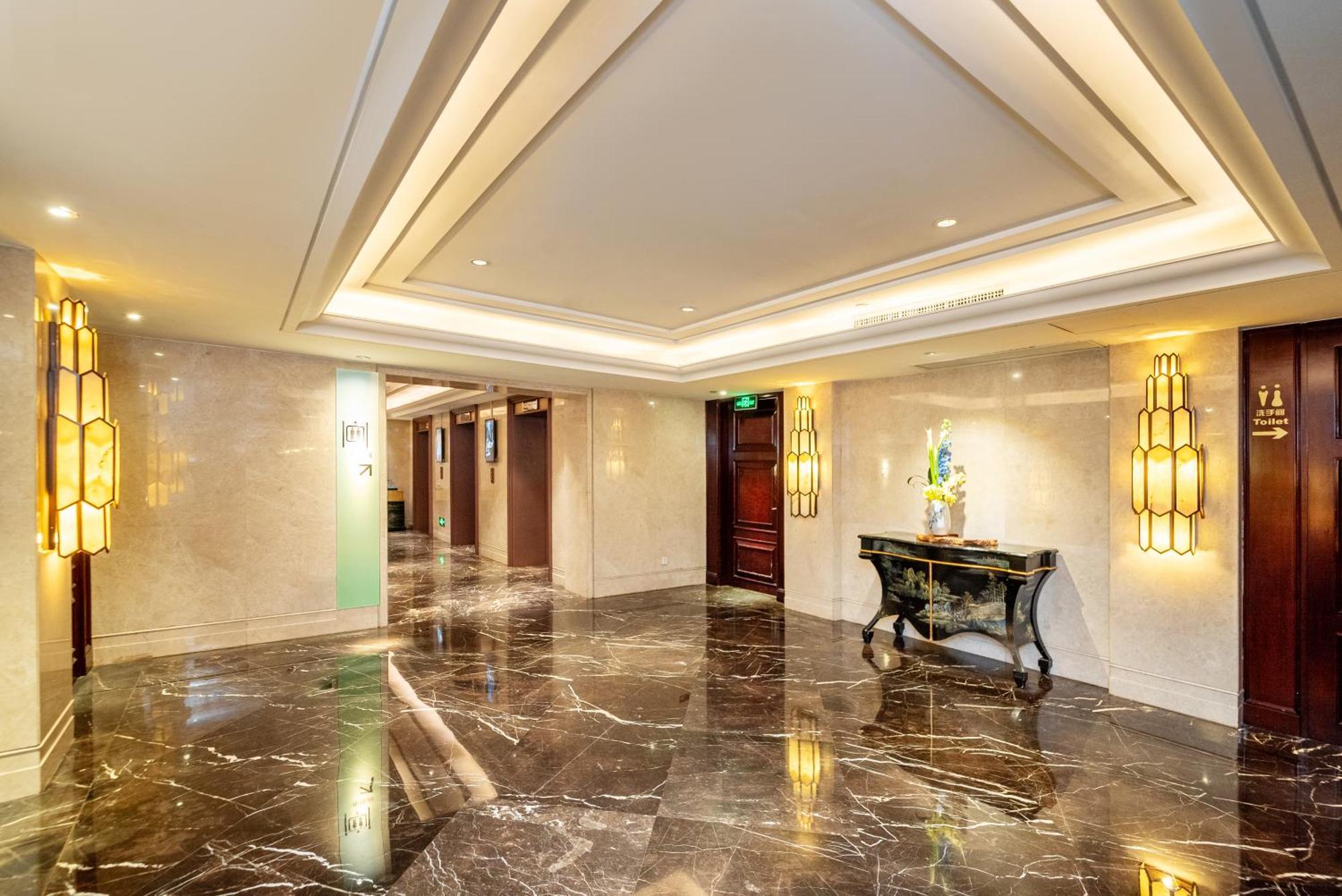 Hotel Guangdong - Free Self-service Laundry 5*