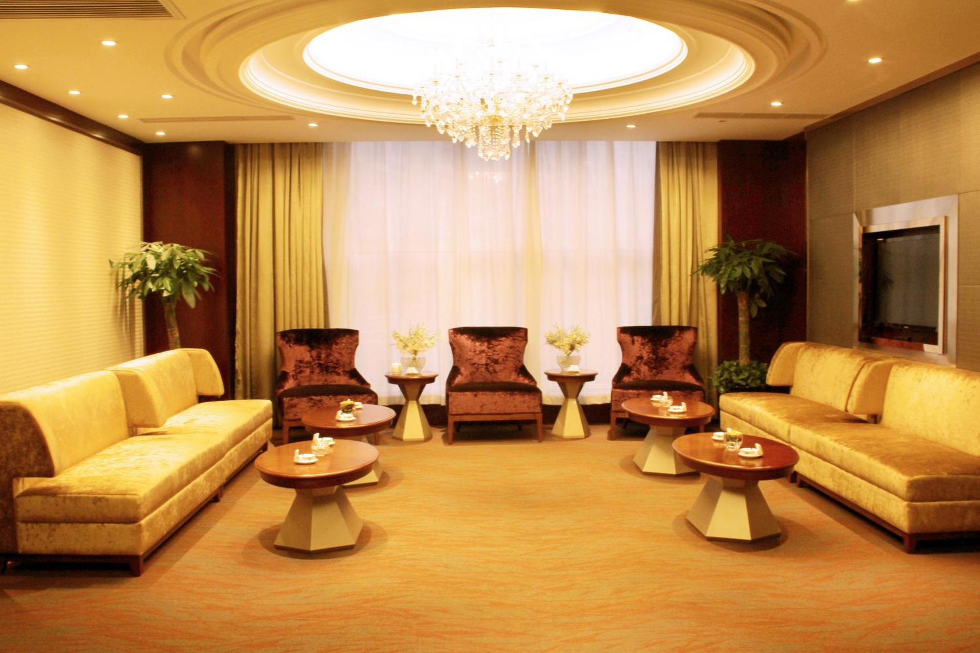 Hotel - Nanjing Road 4*