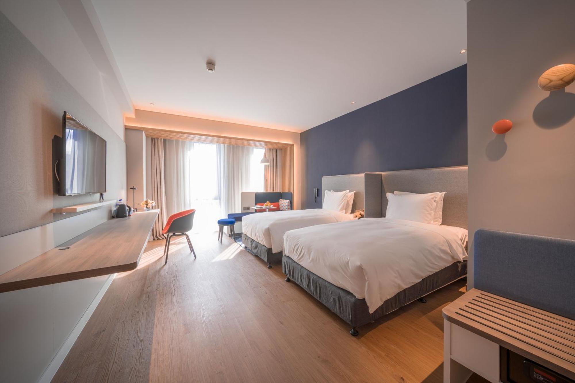 Hotel Express Huijin By Ihg 3*