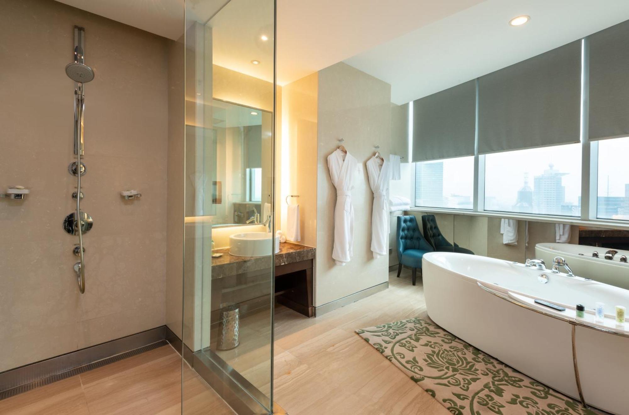 Pudong By Ihg Hotel 4*