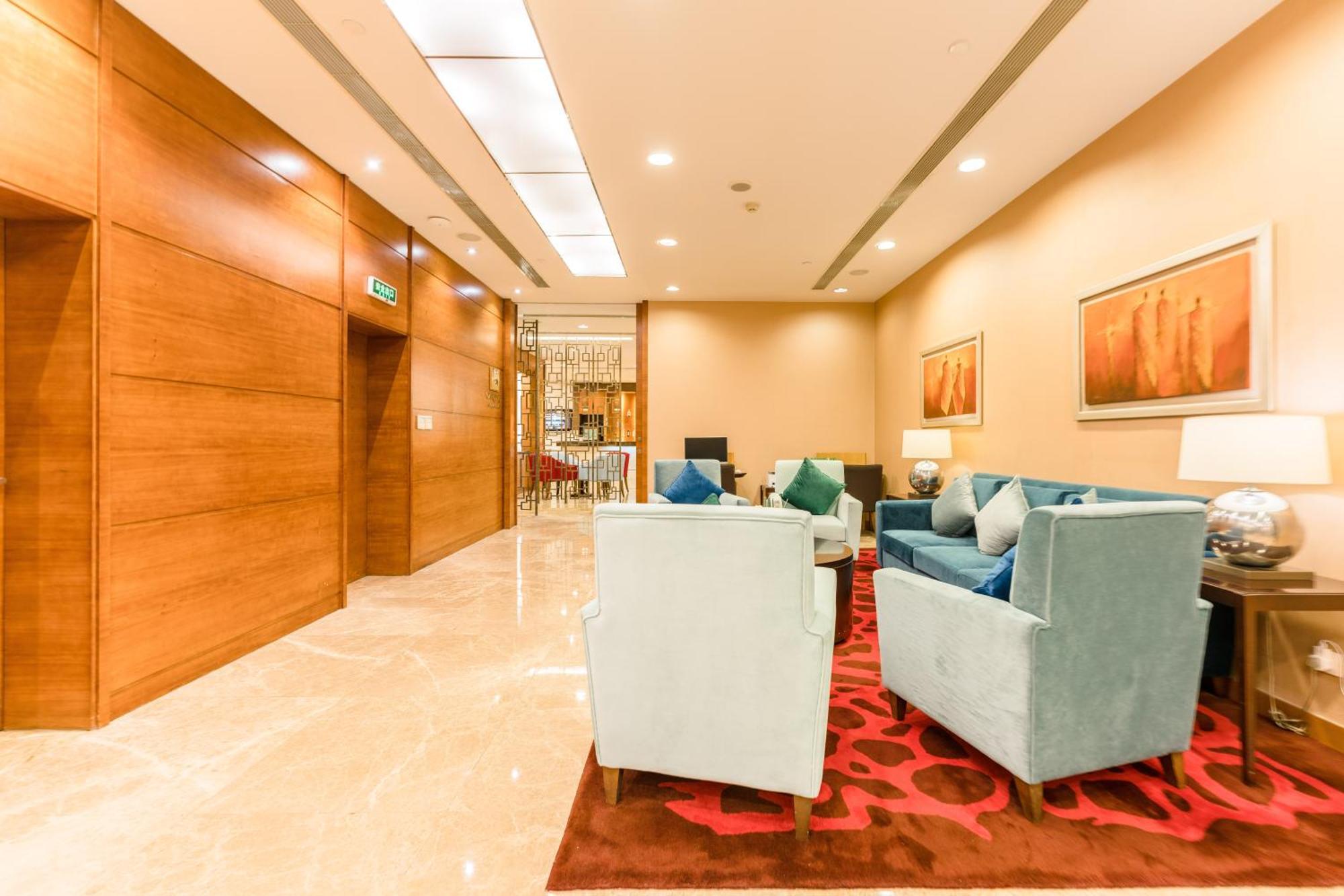 Oakwood Aparthotel 5*