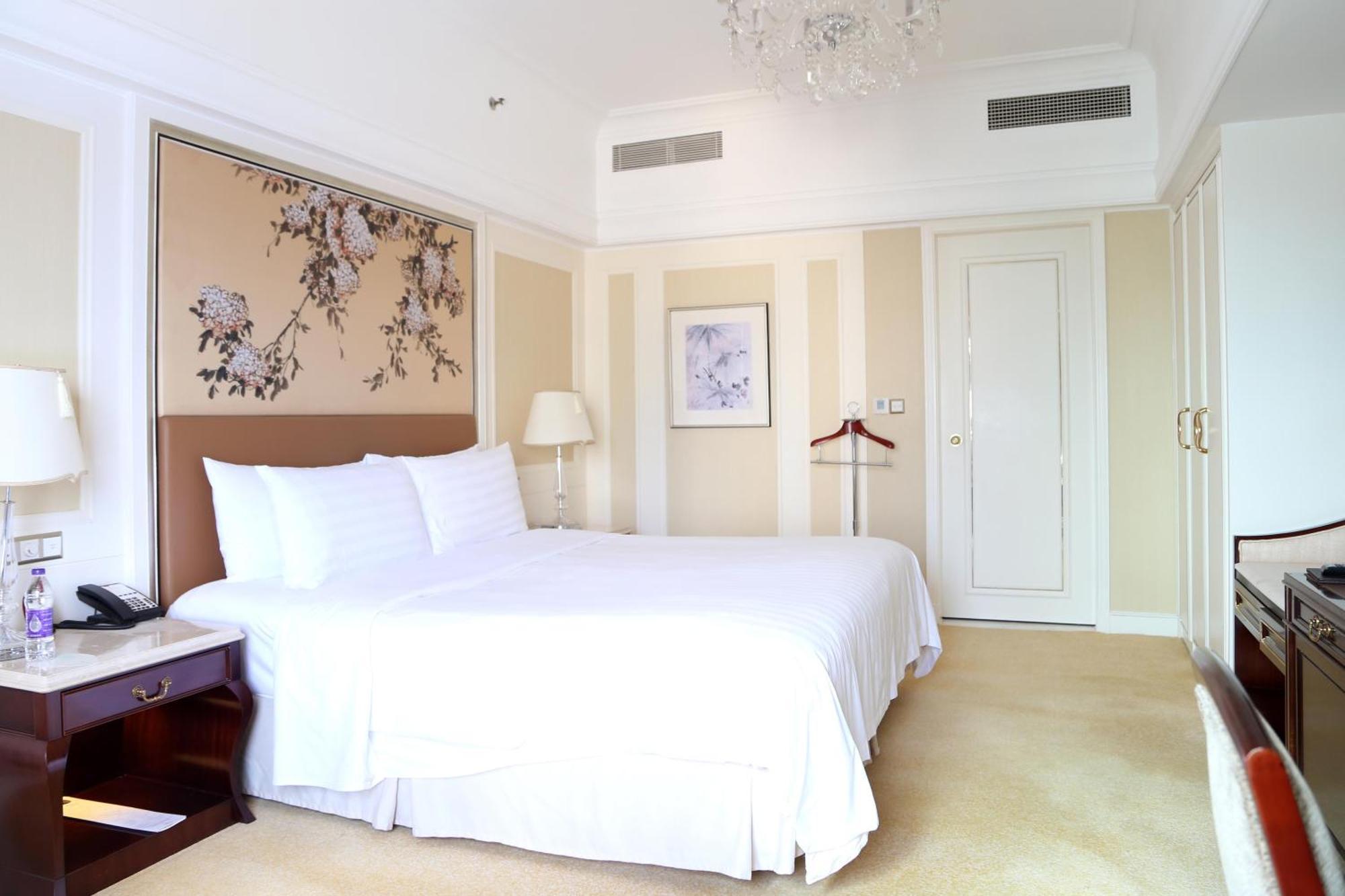 Pudong Shangri-la,