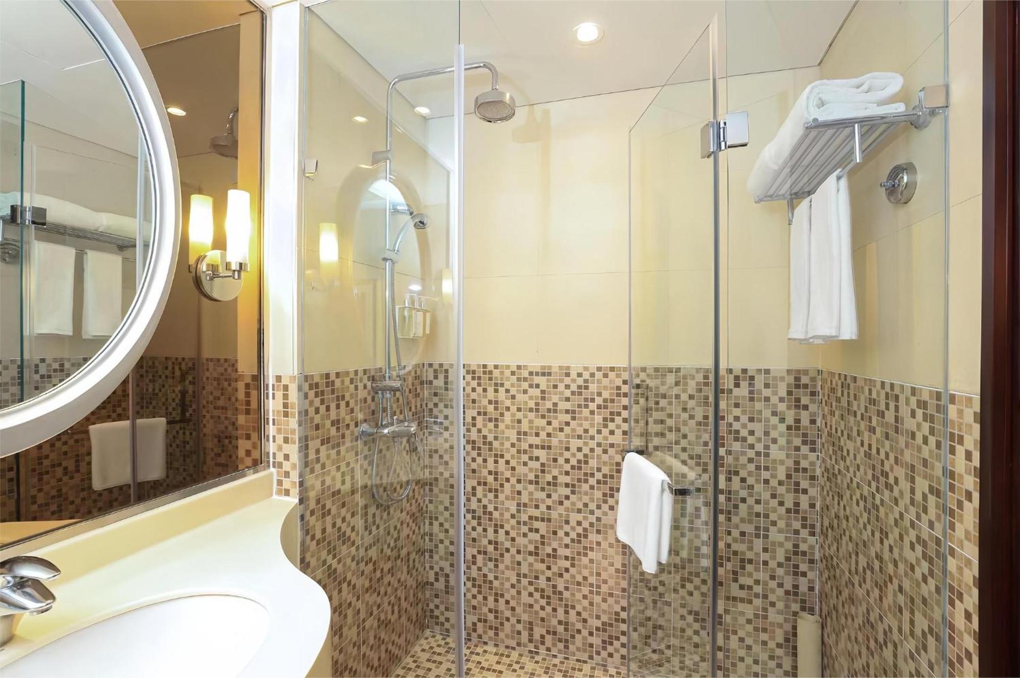 Pudong Nanpu By Ihg Khách sạn 4*