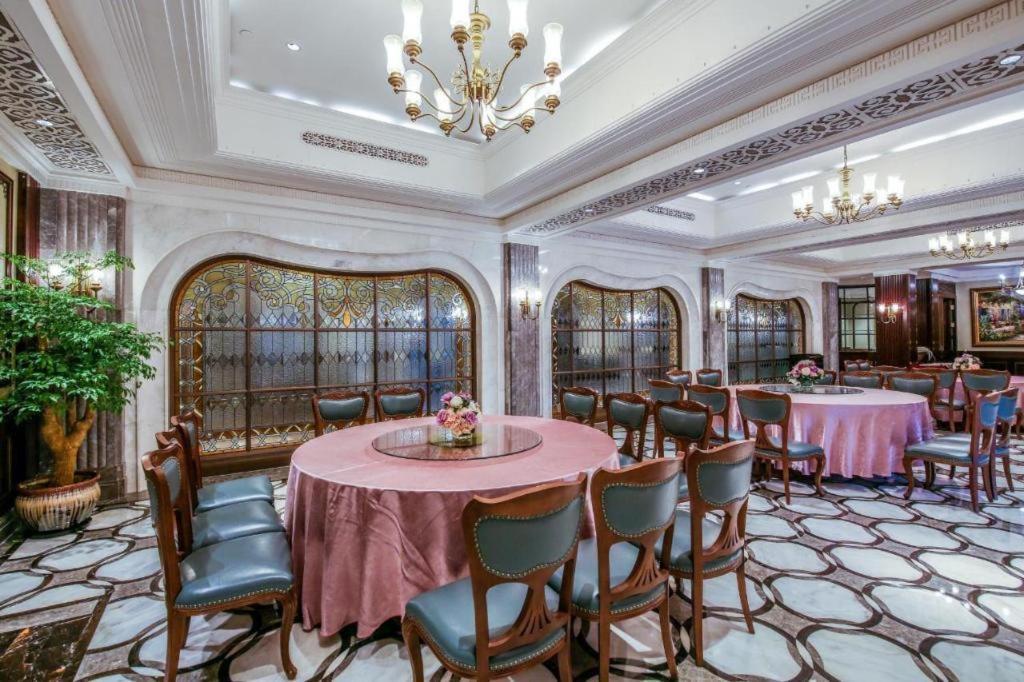 Donghu Hotel