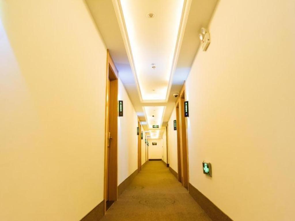 Hotel Greentree Pudong New District Shenmei East Road Express 3*