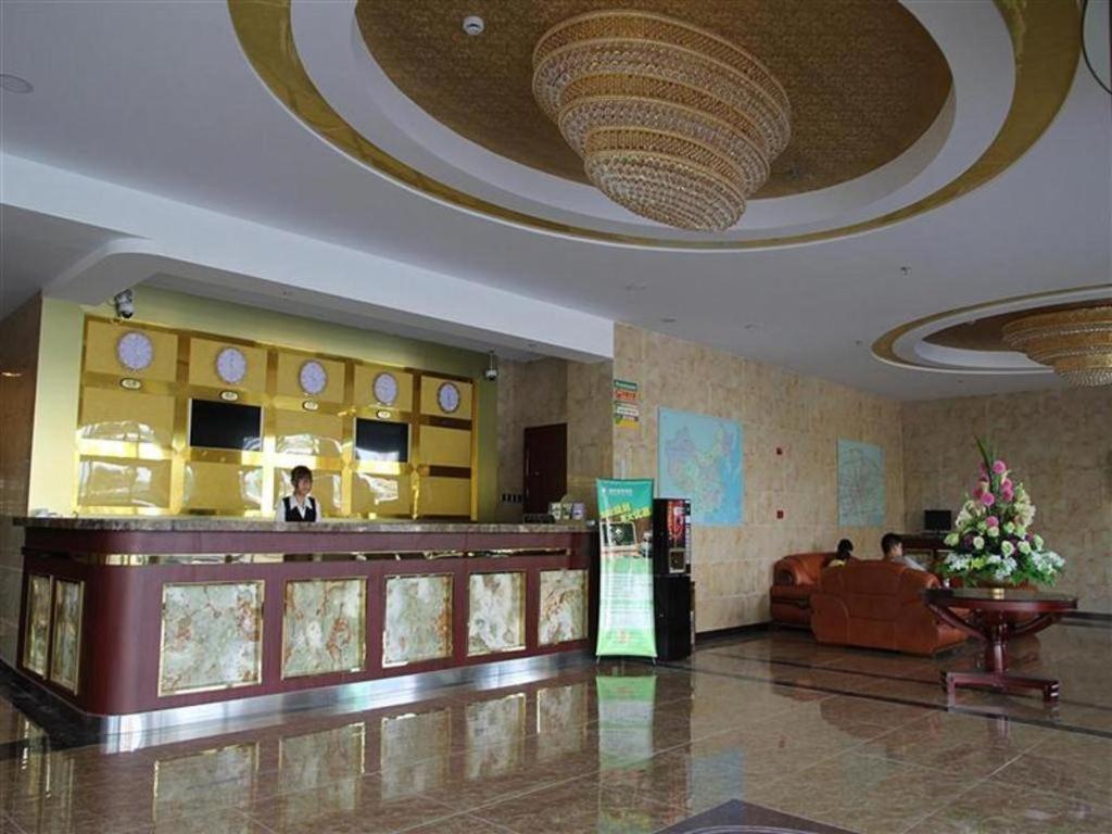 Hotel Greentree Baoshan Yanghang Shuichan Road 3*
