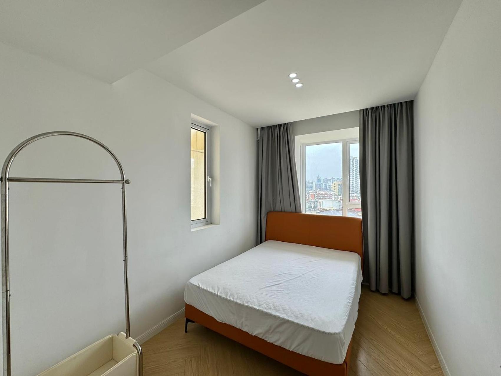 Apartment Eastern Hub - Jing'an Temple Branch Nanjing West Road Yijing Yuan Henglong Square 500 Meters Shanghai