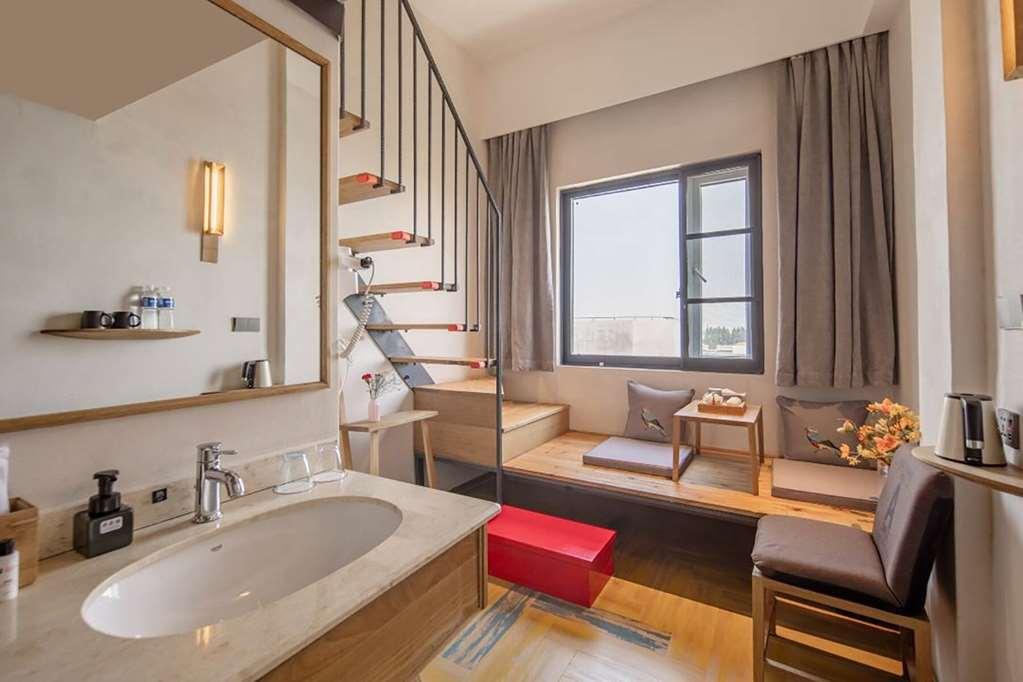 Ramada Encore By Wyndham Pudong Airport Hotel 3*