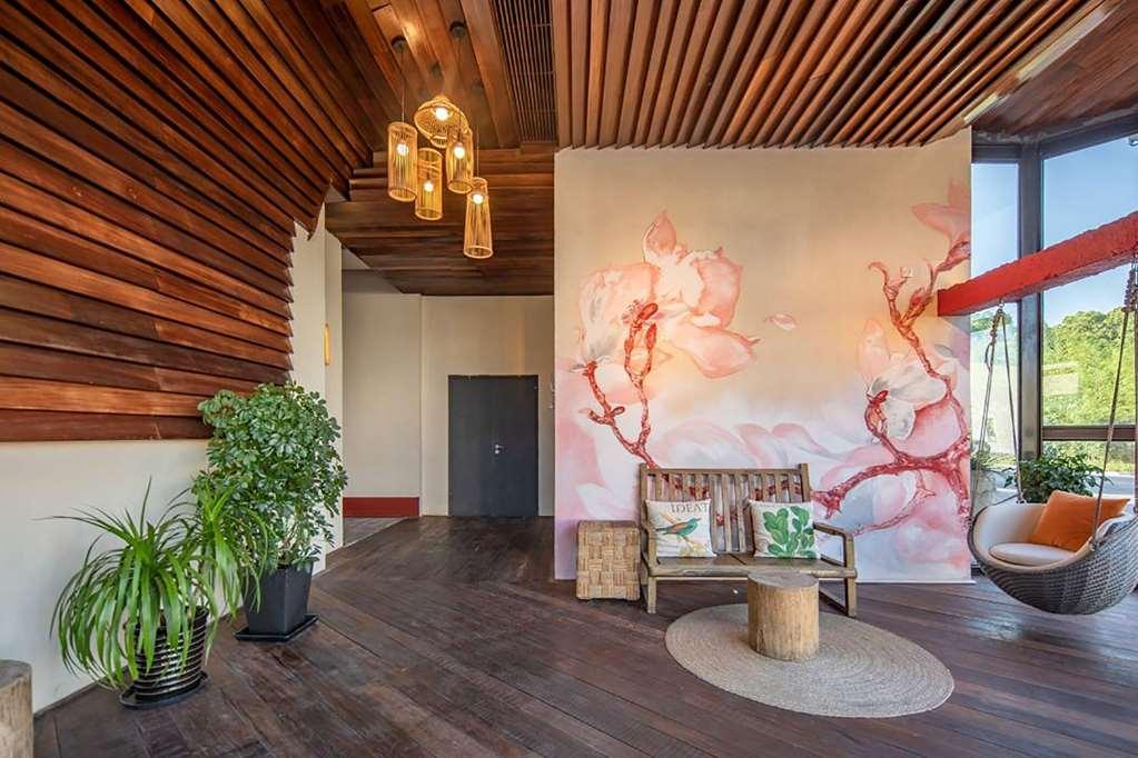 Hotel Ramada Encore By Wyndham Pudong Airport 3*