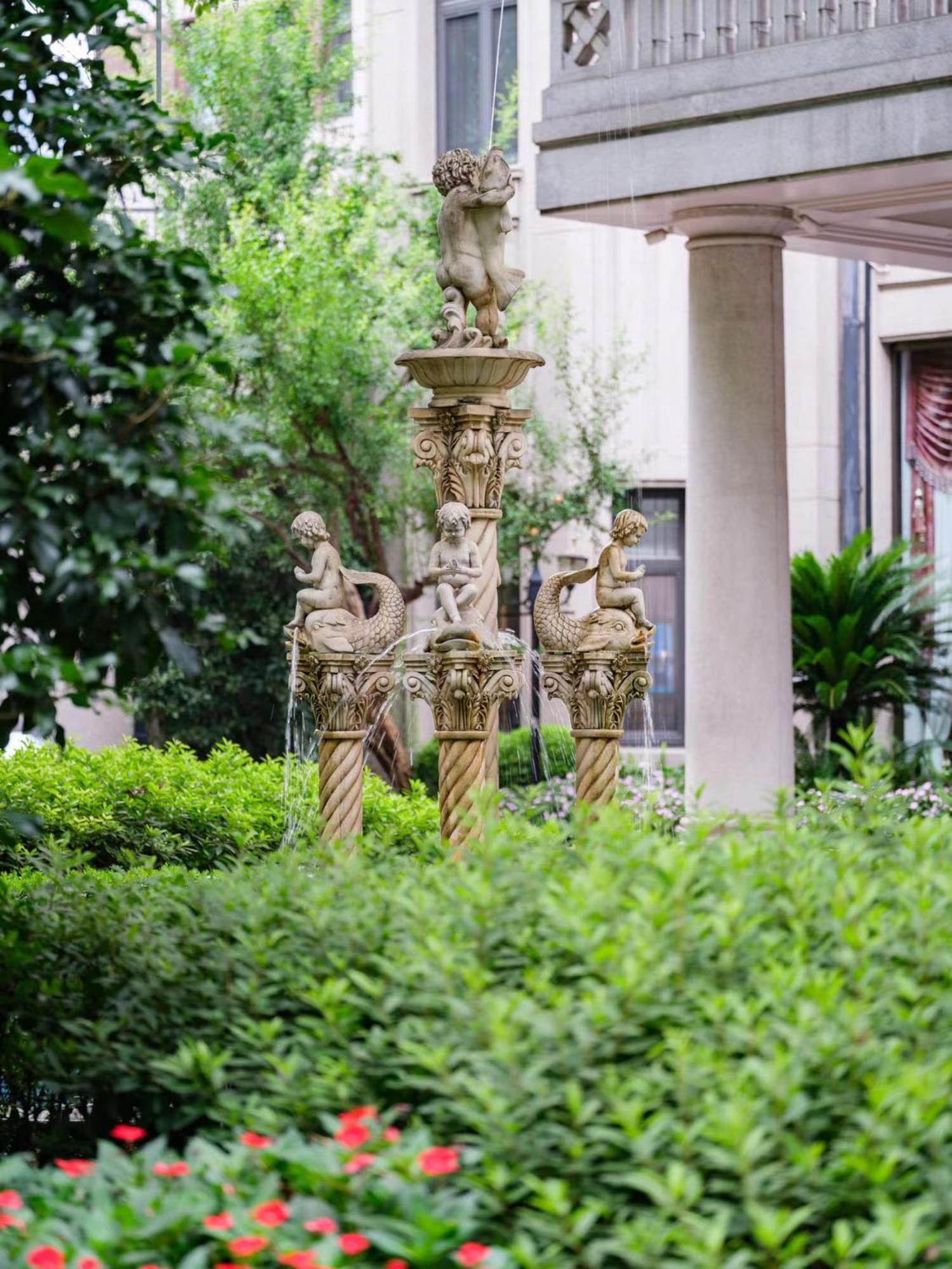 Donghu Hotel