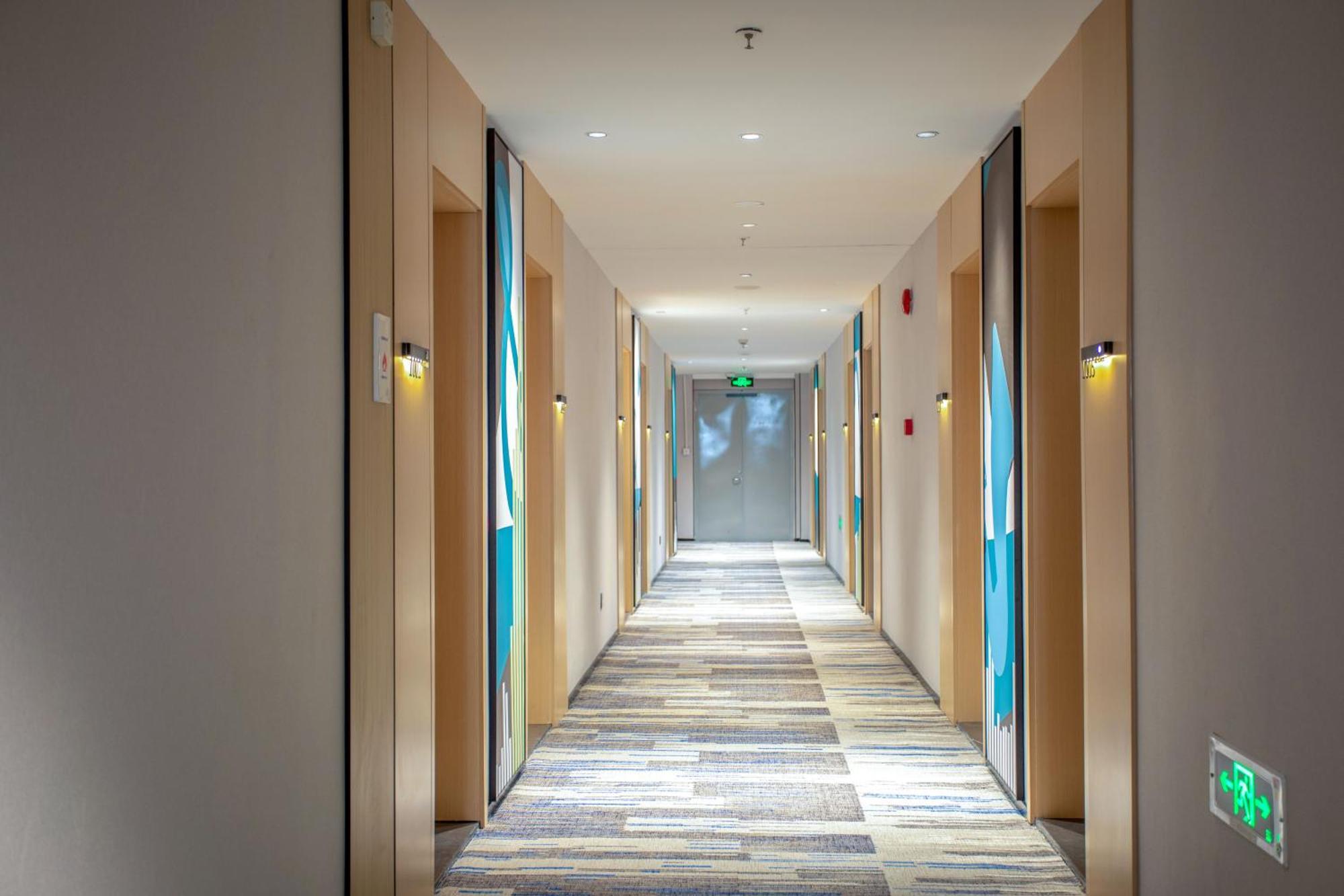 Hotel Vx Yixian Road Dabaishu 4*