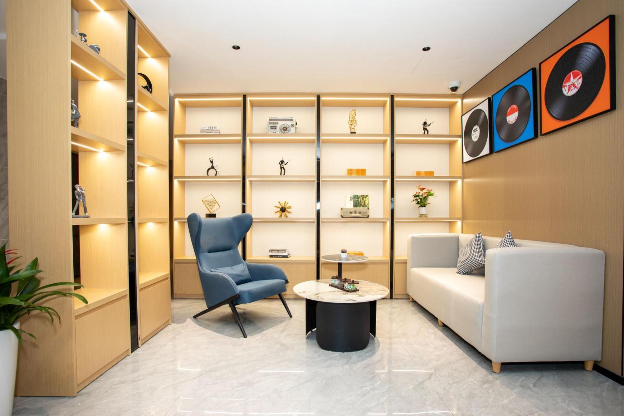Hotel Vx Yixian Road Dabaishu 4*