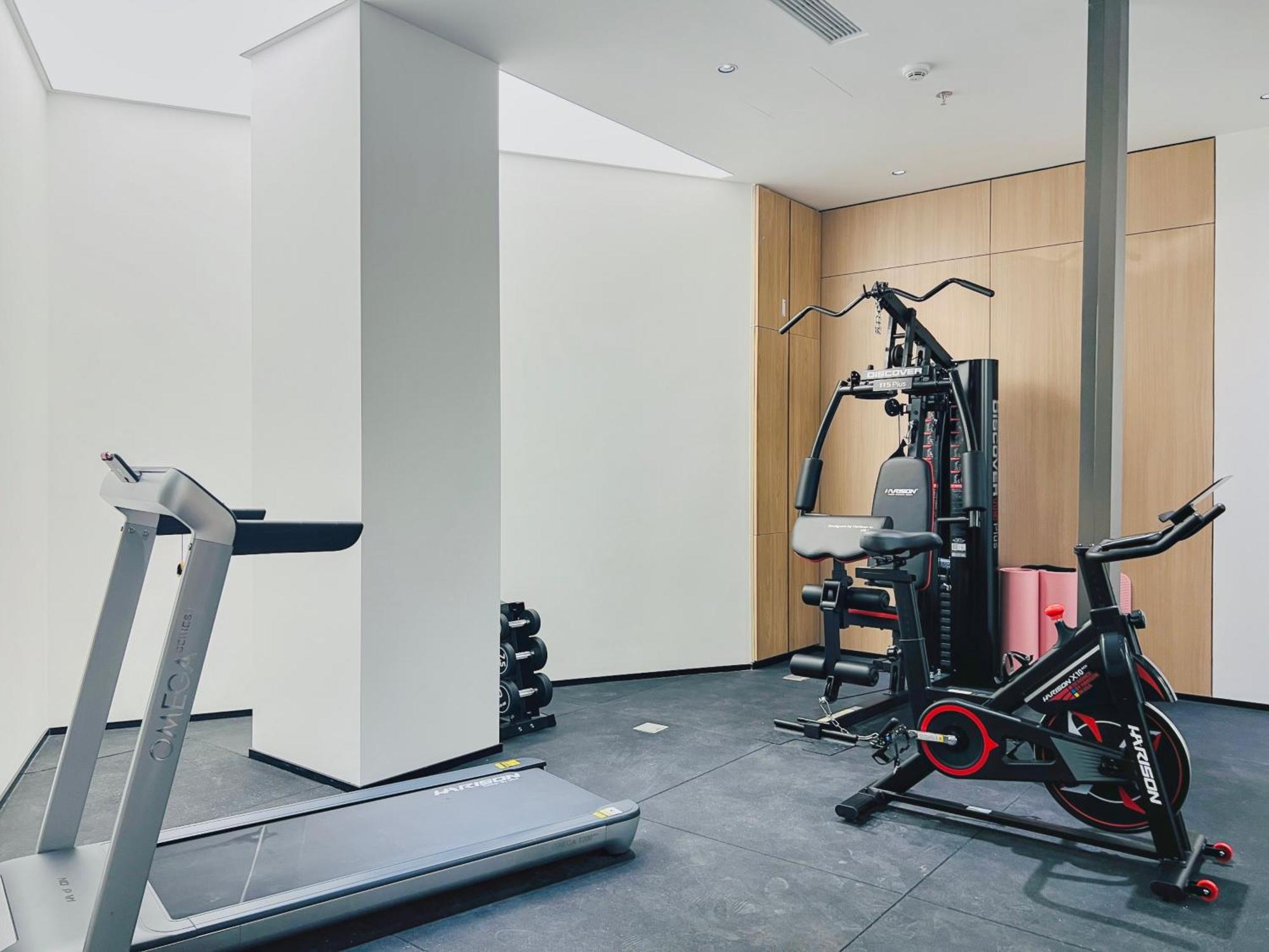 Dayin Garden -near People's Square & Nanjing Road-large Social Area -bar -cafe -gym -free Laundry Luggage Storage -24h Front Desk-english Service 3* Şanghay