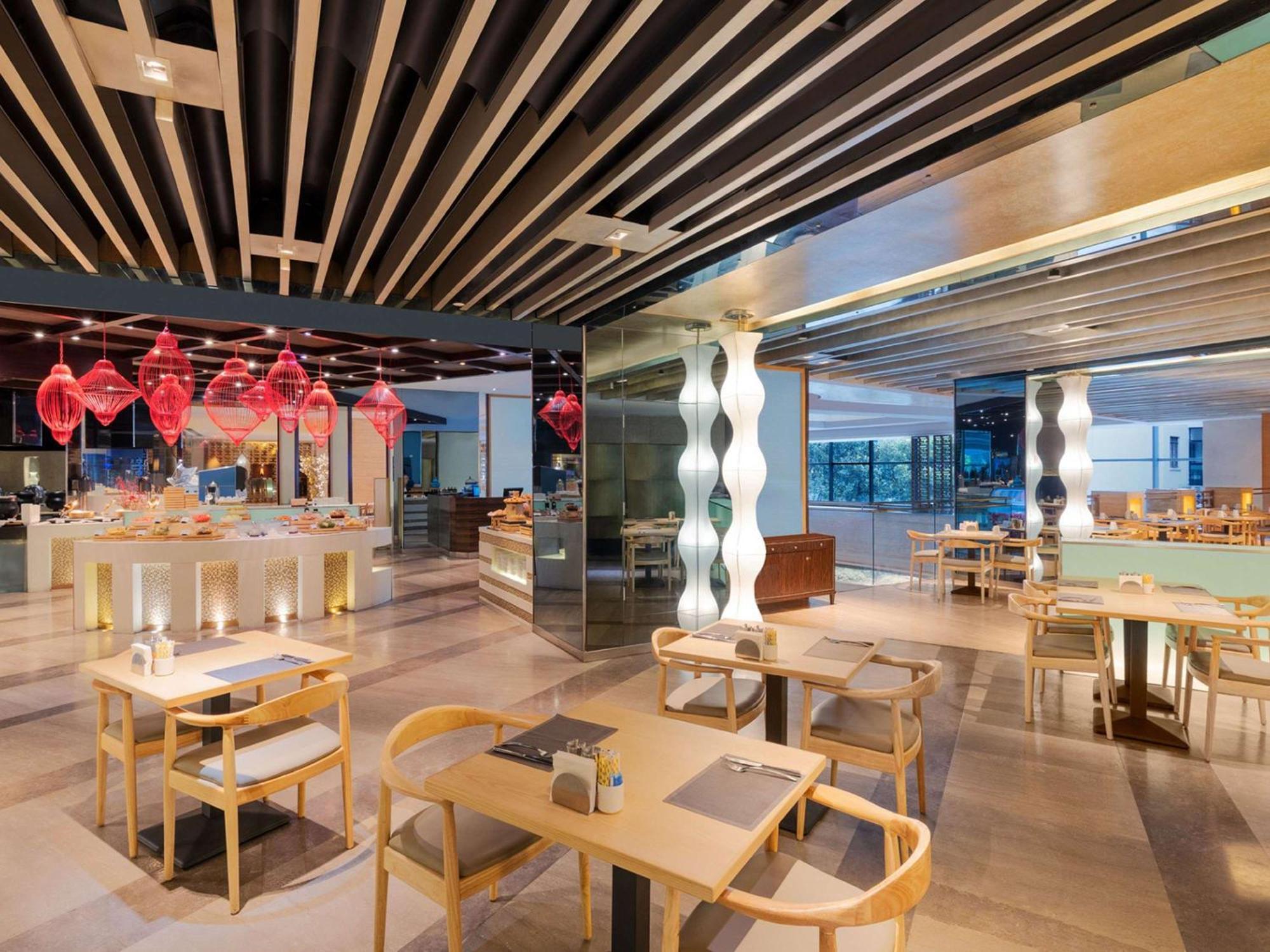 Swissotel Grand Hotel 5*