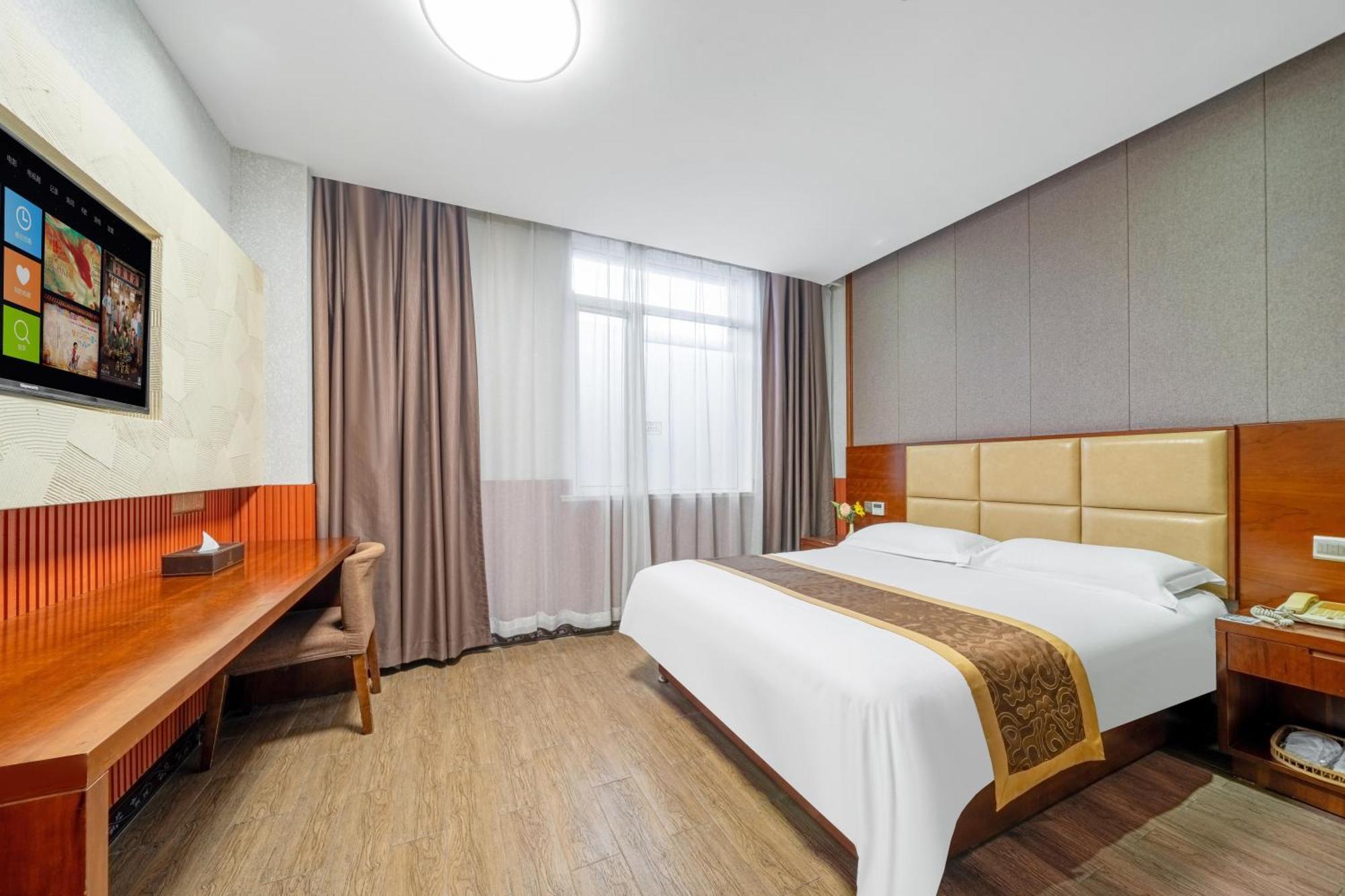 Hotel Bo Ai International Pudong Airport Branch-provide Shuttle Services To Pudong Airport And Disneyland