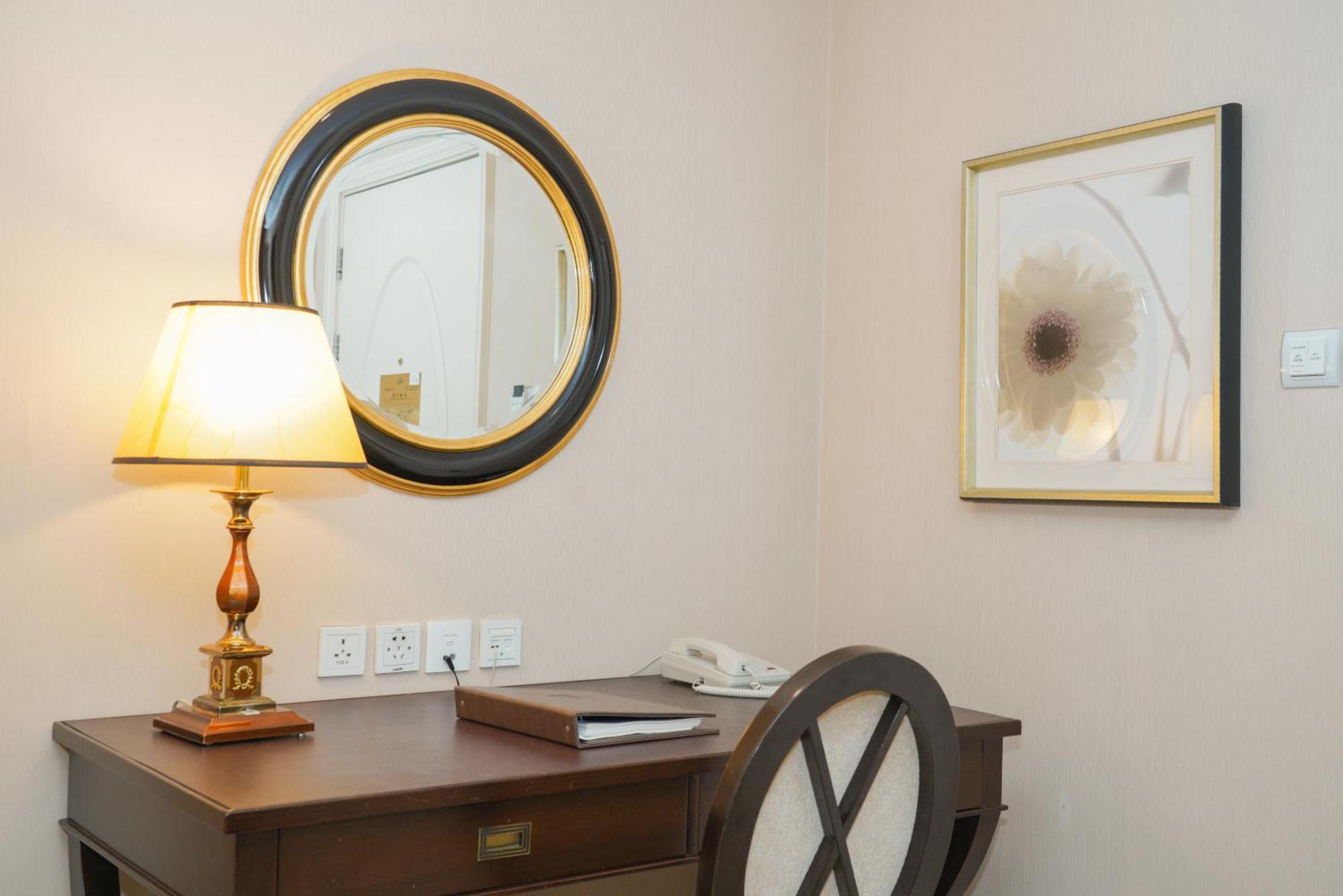 Broadway Mansions - On The Bund Hotel 5*