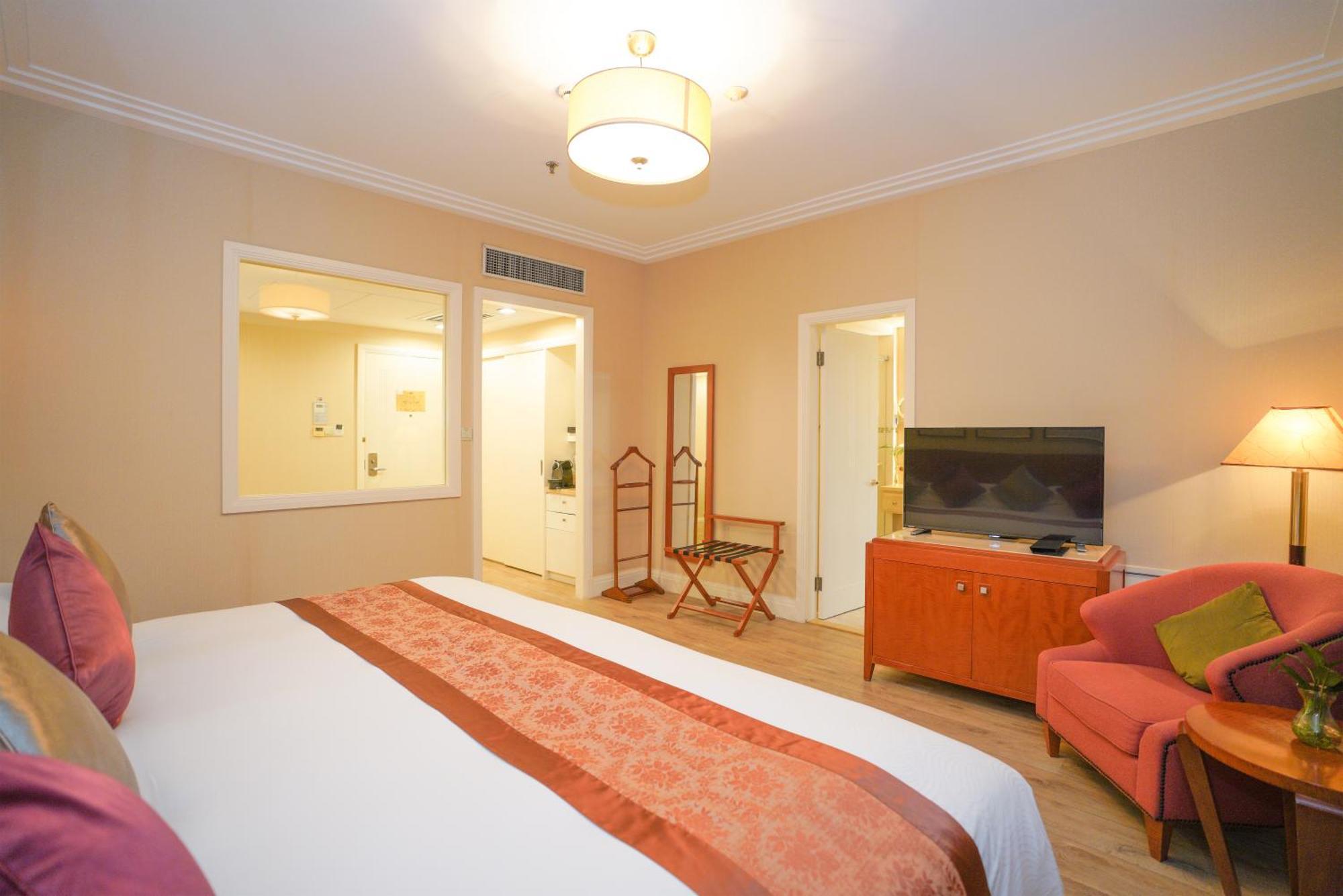 Hotel Broadway Mansions - On The Bund 5*