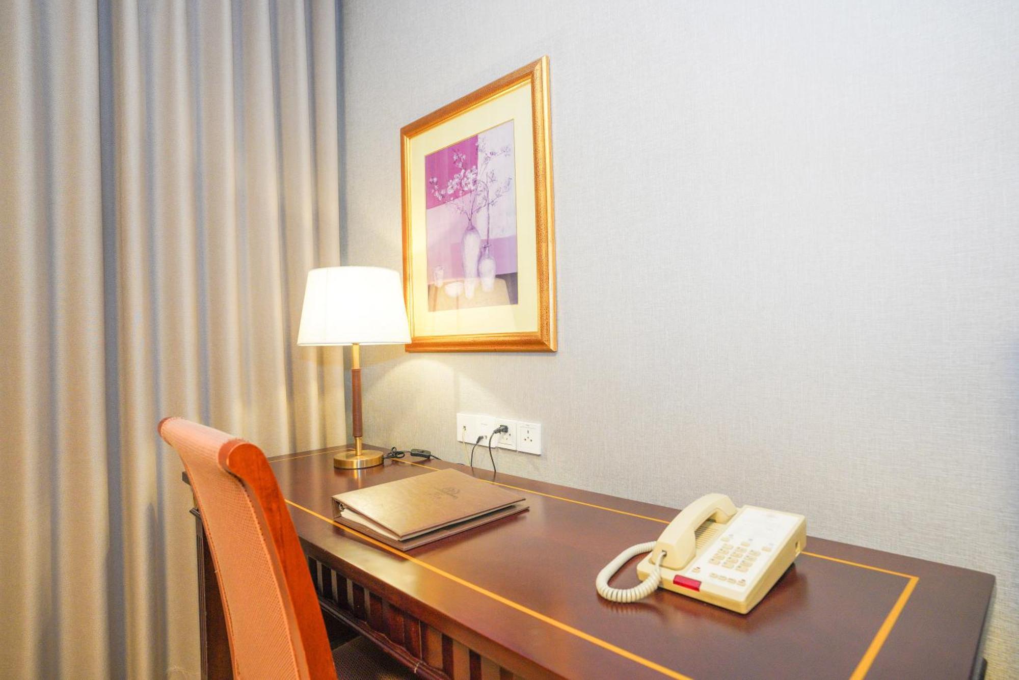 Broadway Mansions - On The Bund 5*