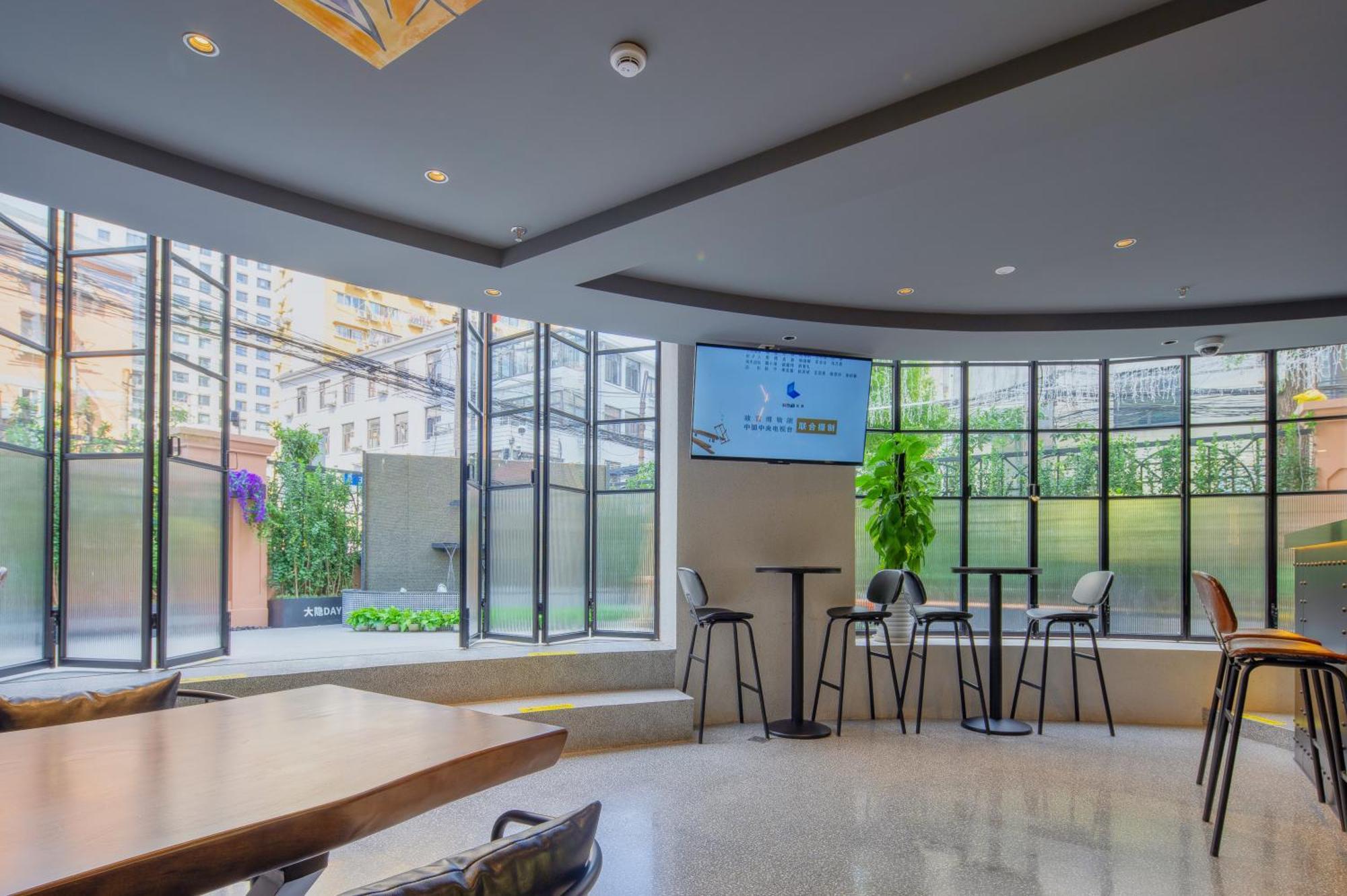 Otel Dayin Garden -near People's Square & Nanjing Road-large Social Area -bar -cafe -gym -free Laundry Luggage Storage -24h Front Desk-english Service