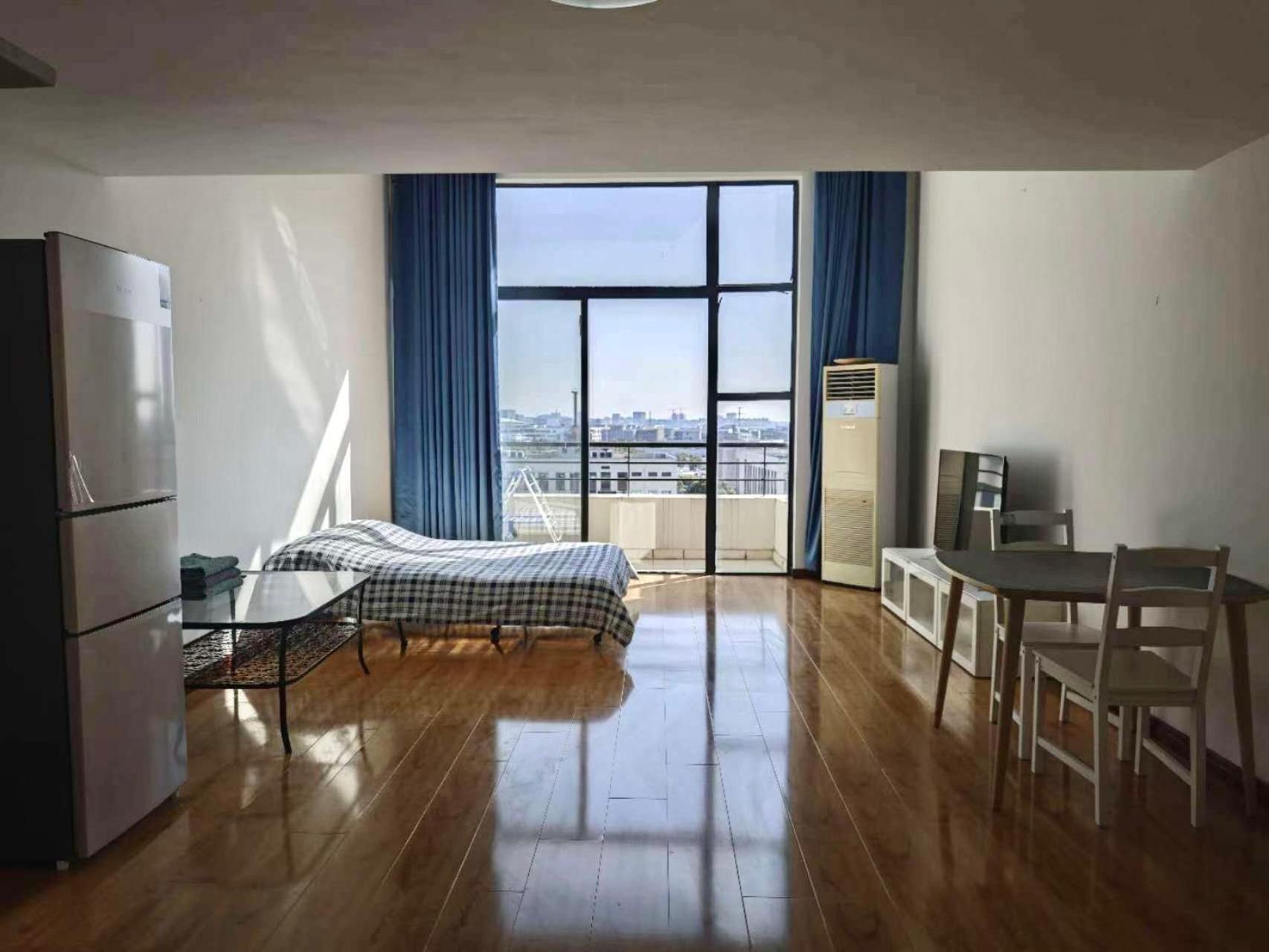 Inestin Xinjinqiao Road Apart Otel Şanghay