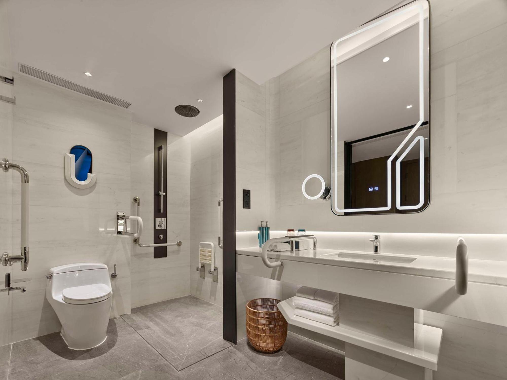 Hilton Hongqiao International Airport Hotel Shanghai