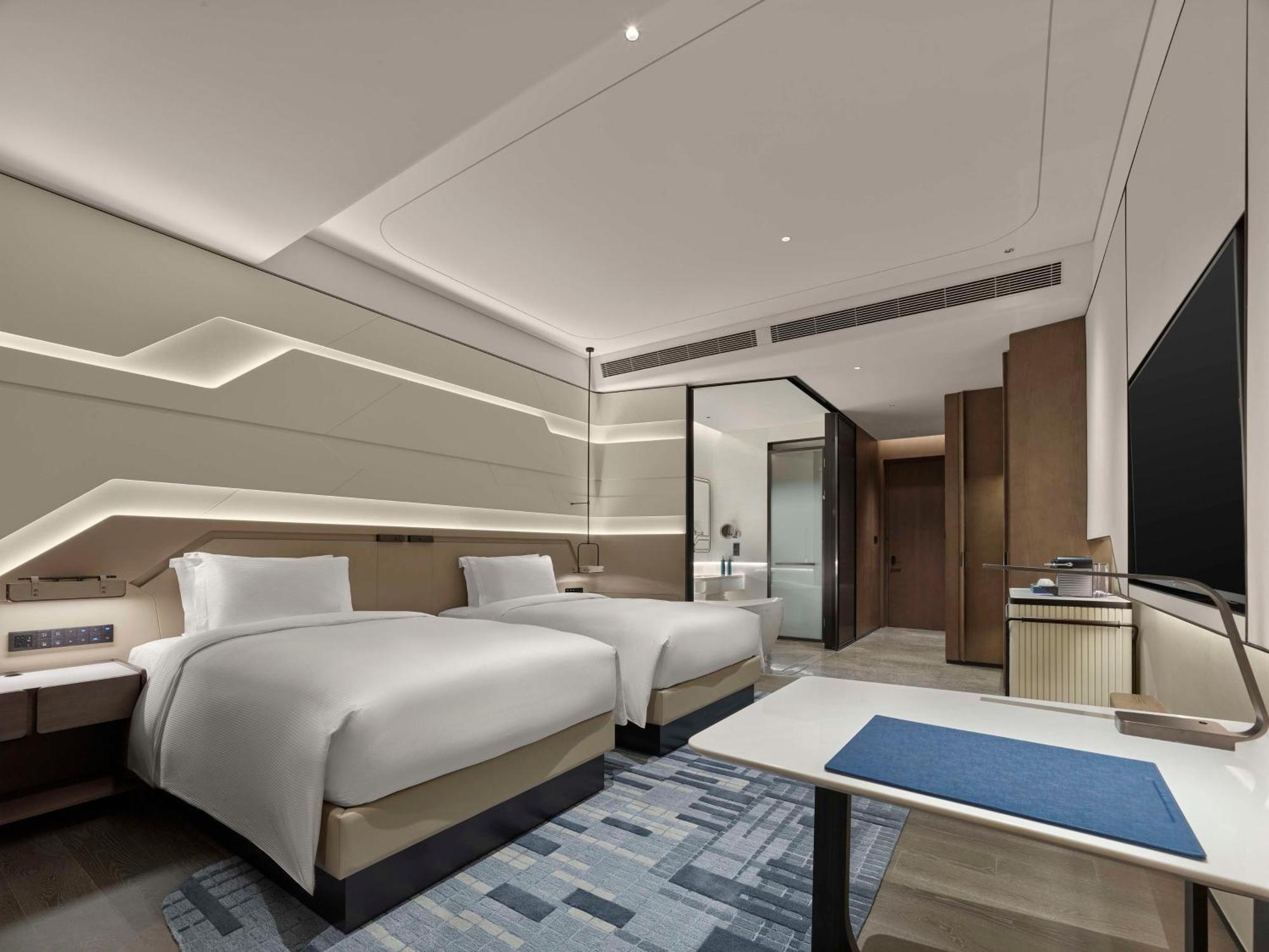 Hilton Hongqiao International Airport Hotel Shanghai