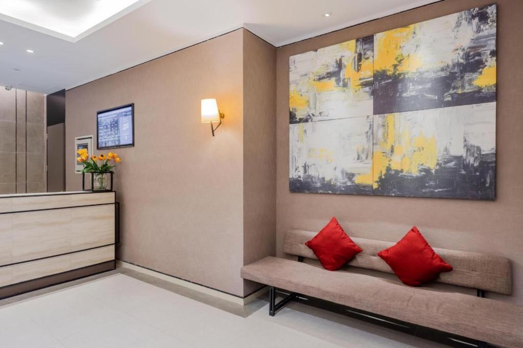 Plus New International Expo Center Yushan Road Yuanshen Sports 3* Shanghai