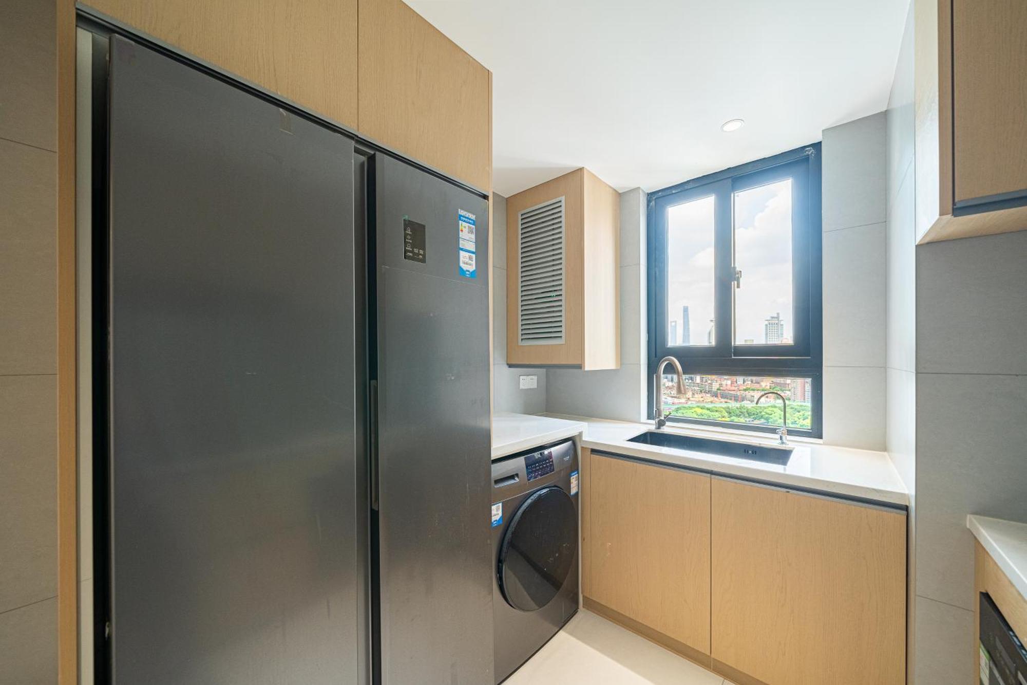 Apartment Modern 3brs Wis Cac&fheating,near Jing'an Temple Shanghai