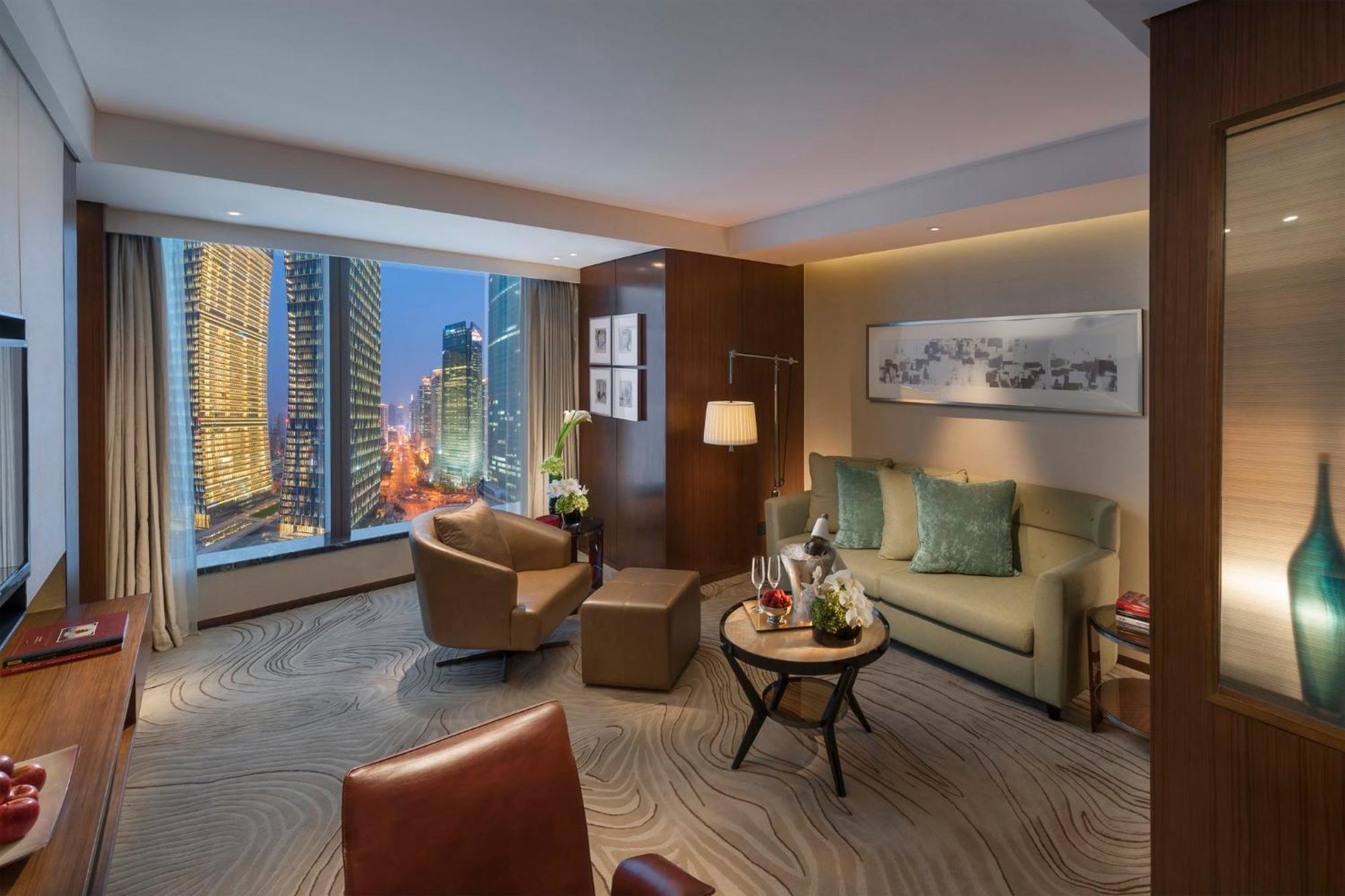 Mandarin Oriental Pudong, Otel