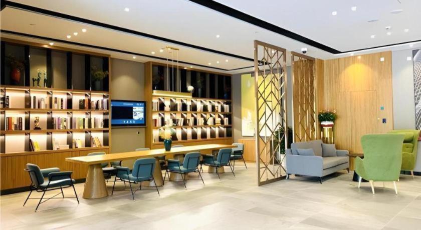 Borrman Pujin Road Hotel 3*