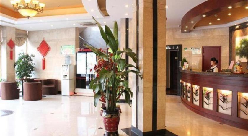 Hotel Greentree Inn Shanghai Caoan Road Textile Express Hotel 3*