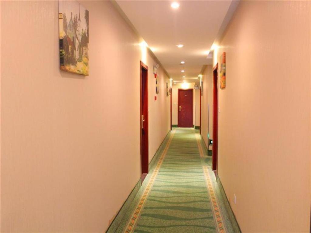 Greentree Inn Shanghai Caoan Road Textile Express Hotel Hotel