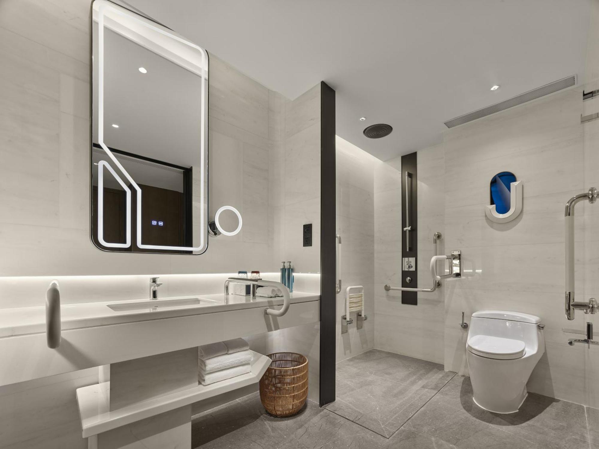 Hilton Hongqiao International Airport Hotel Shanghai