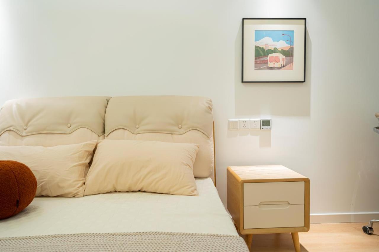 Eastern Hub - Bund Branch Xujiahui Garden 2 Bedrooms Near Jinan Tempel Shanghai