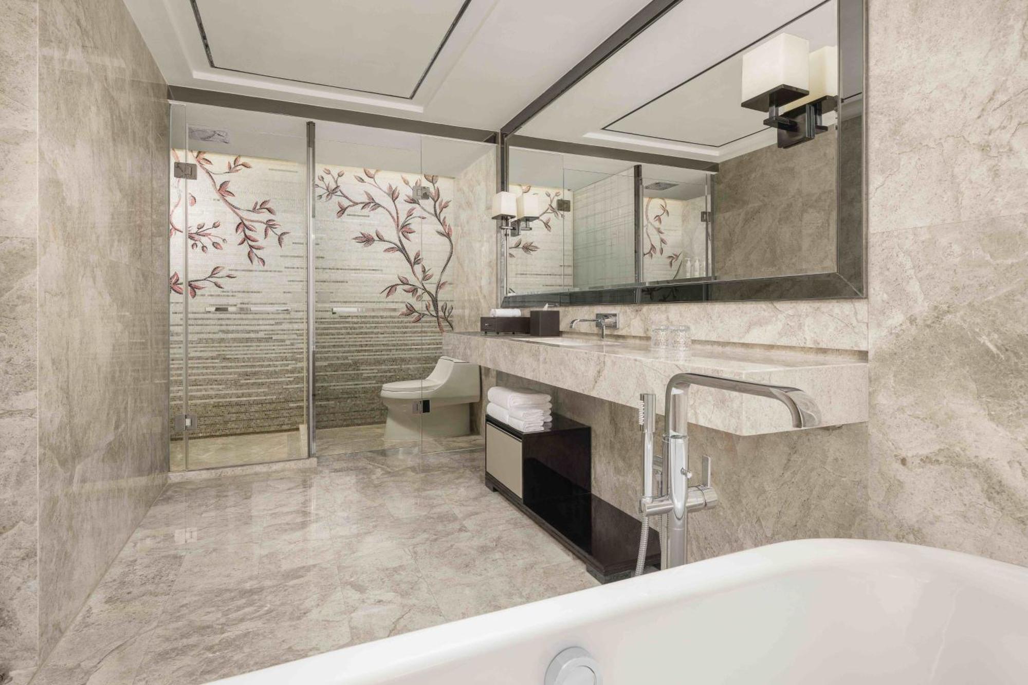 Marriott Parkview 5*