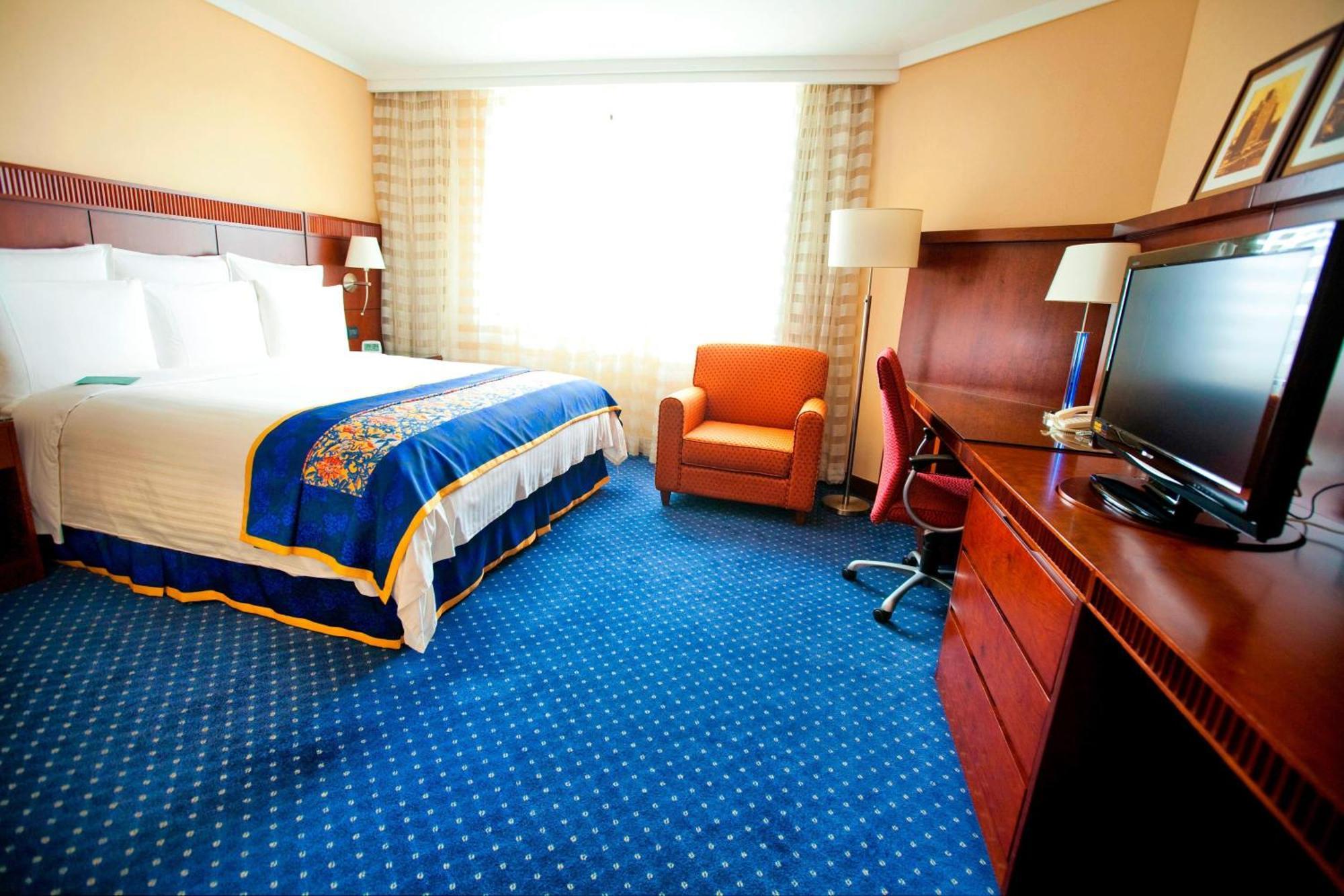 Courtyard By Marriott Pudong 4*