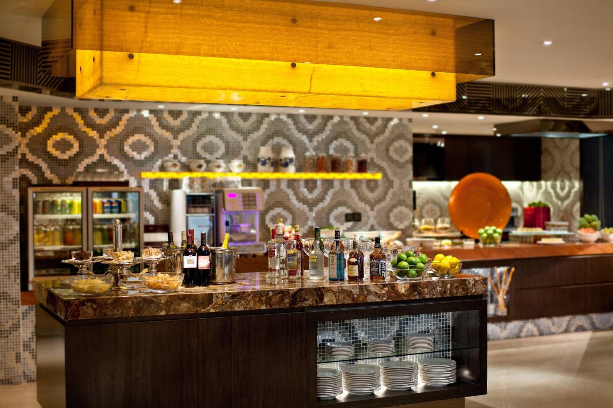 Courtyard By Marriott Pudong Hotel Shanghai