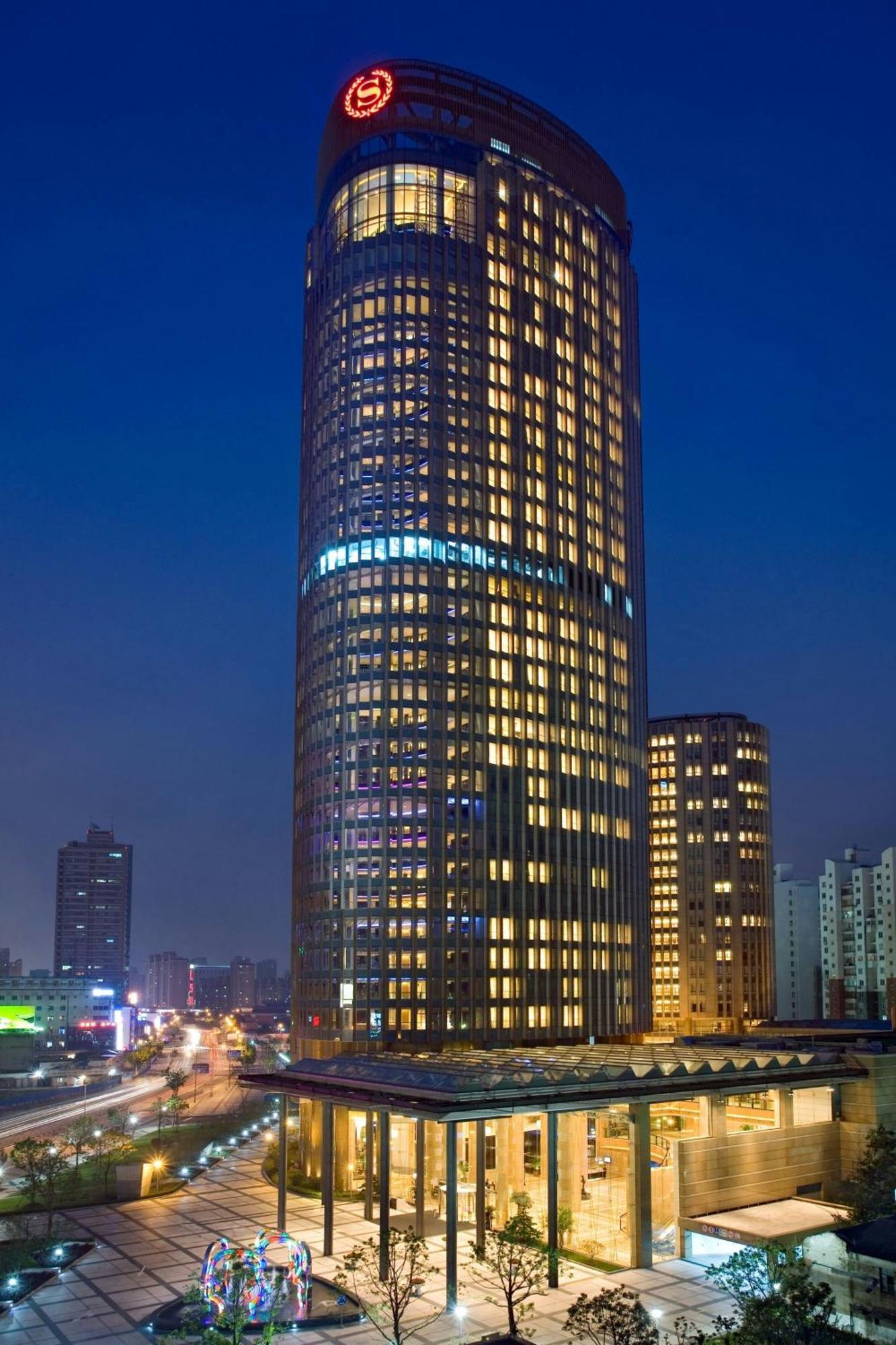 Sheraton Grand Pudong & Residences 5* Shanghai