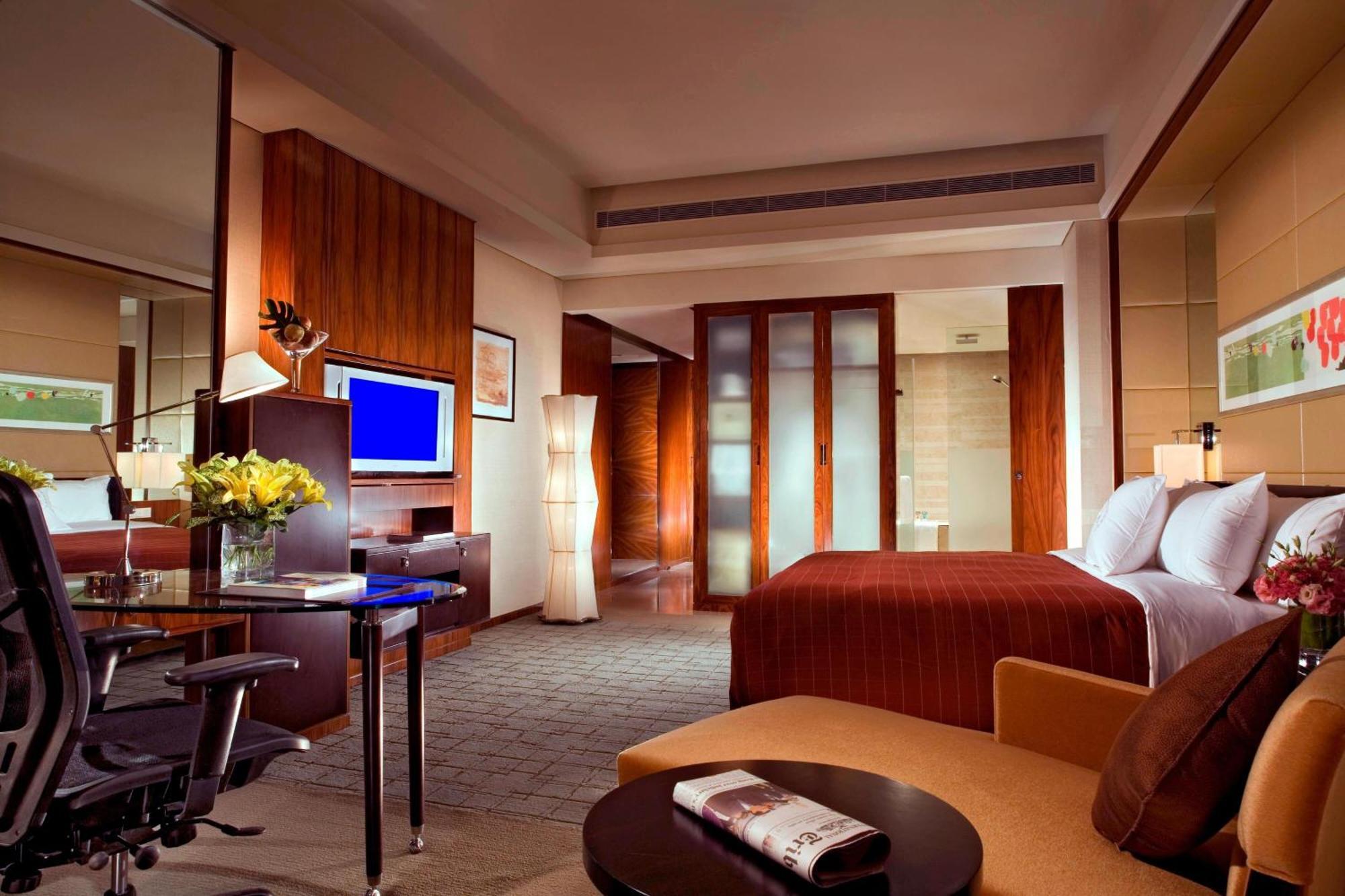 Sheraton Grand Pudong & Residences 5*