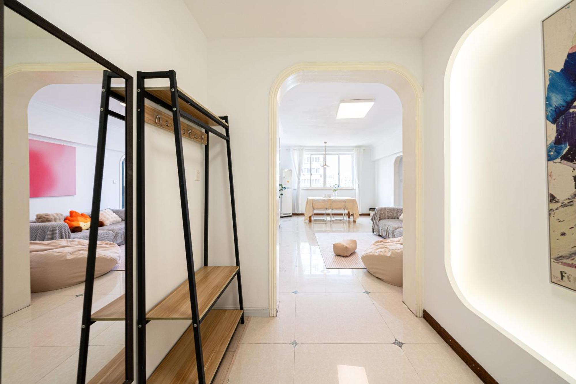 Zhiyuan-3 Bedrooms 1 Bathroom,near People's Square * Shanghai