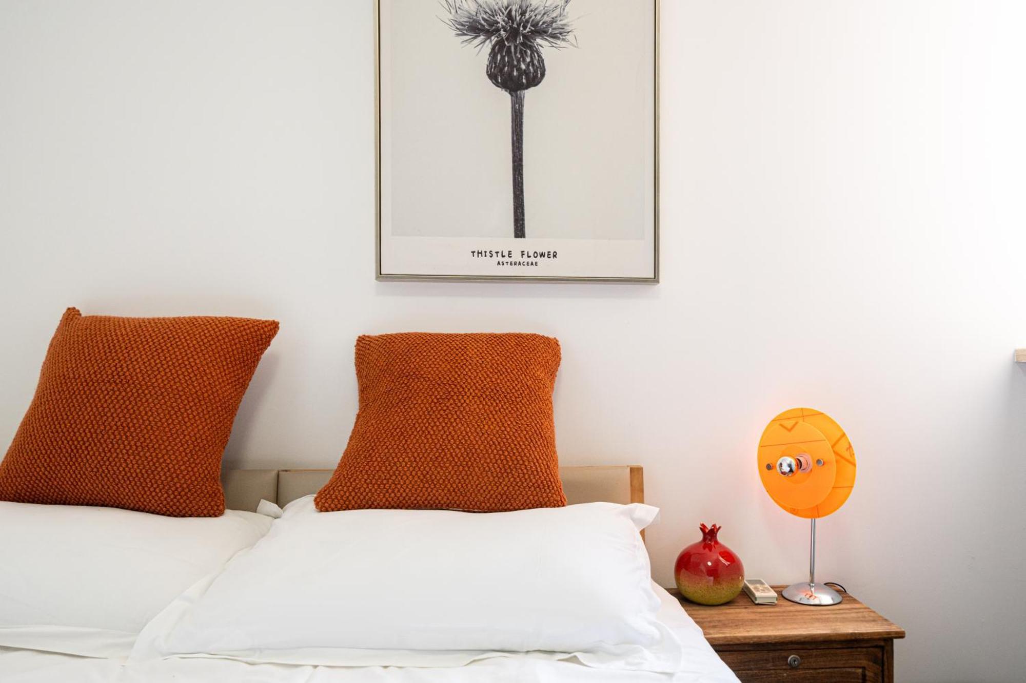 Apartment Zhiyuan-3 Bedrooms 1 Bathroom,near People's Square