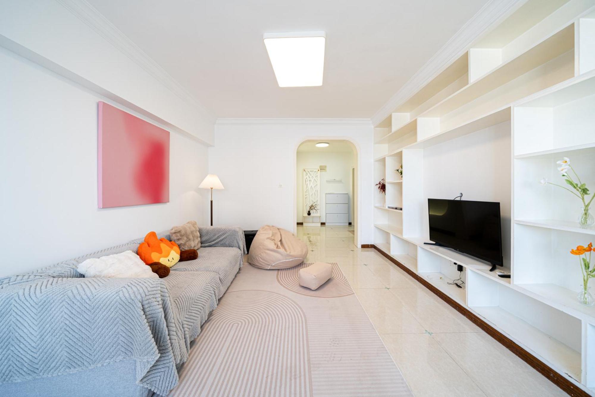 Apartment Zhiyuan-3 Bedrooms 1 Bathroom,near People's Square Shanghai