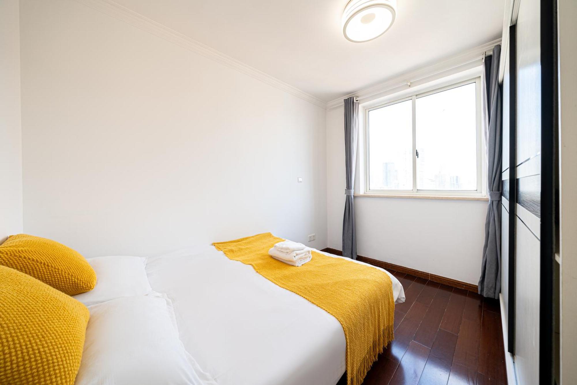 Apartment Zhiyuan-3 Bedrooms 1 Bathroom,near People's Square *