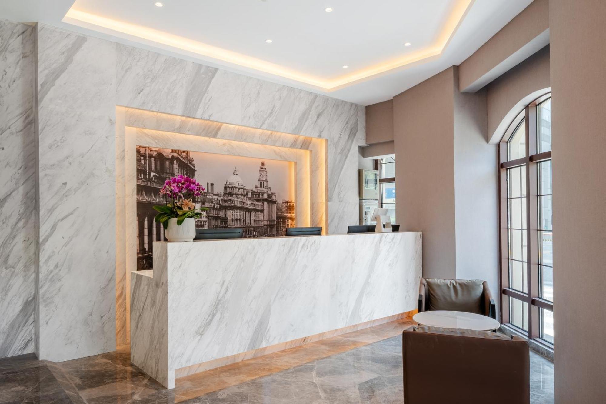 Weiting Bund Yuyuan Metro Station Branch 3*